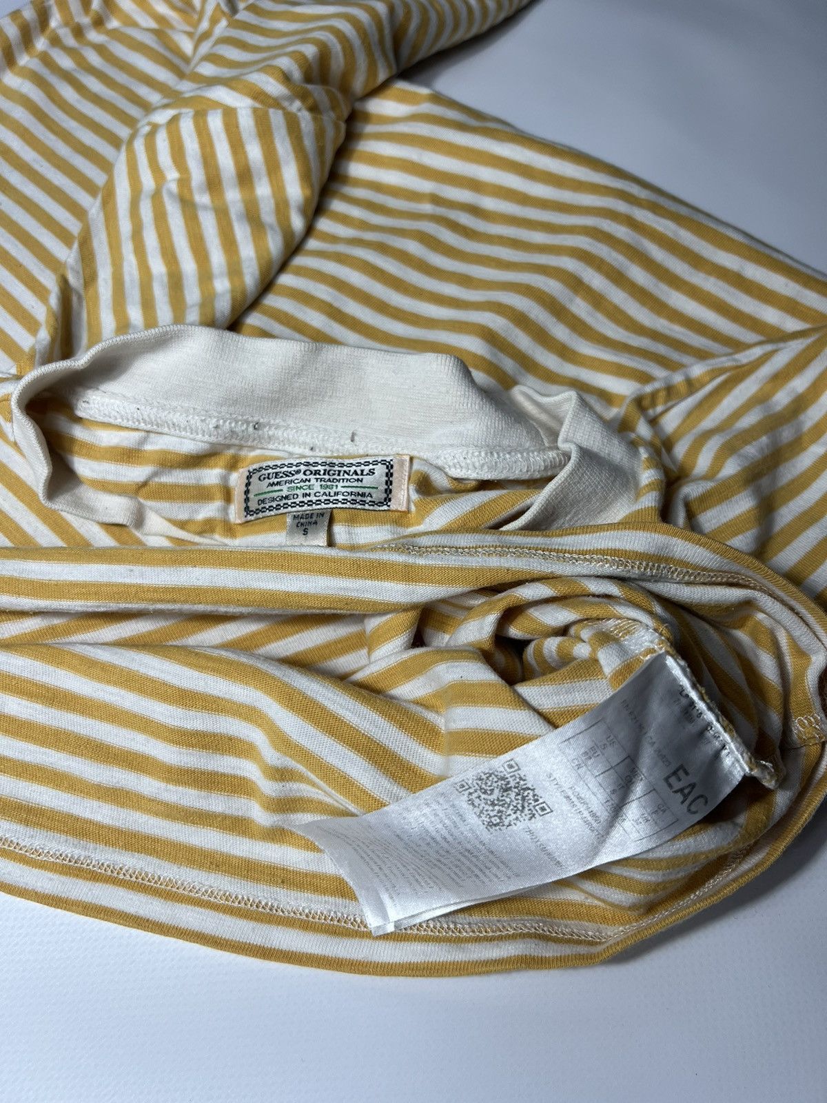 Guess VINTAGE🤑 Guess vintage big logo t-shirt Size US S / EU 44-46 / 1 - 4 Thumbnail