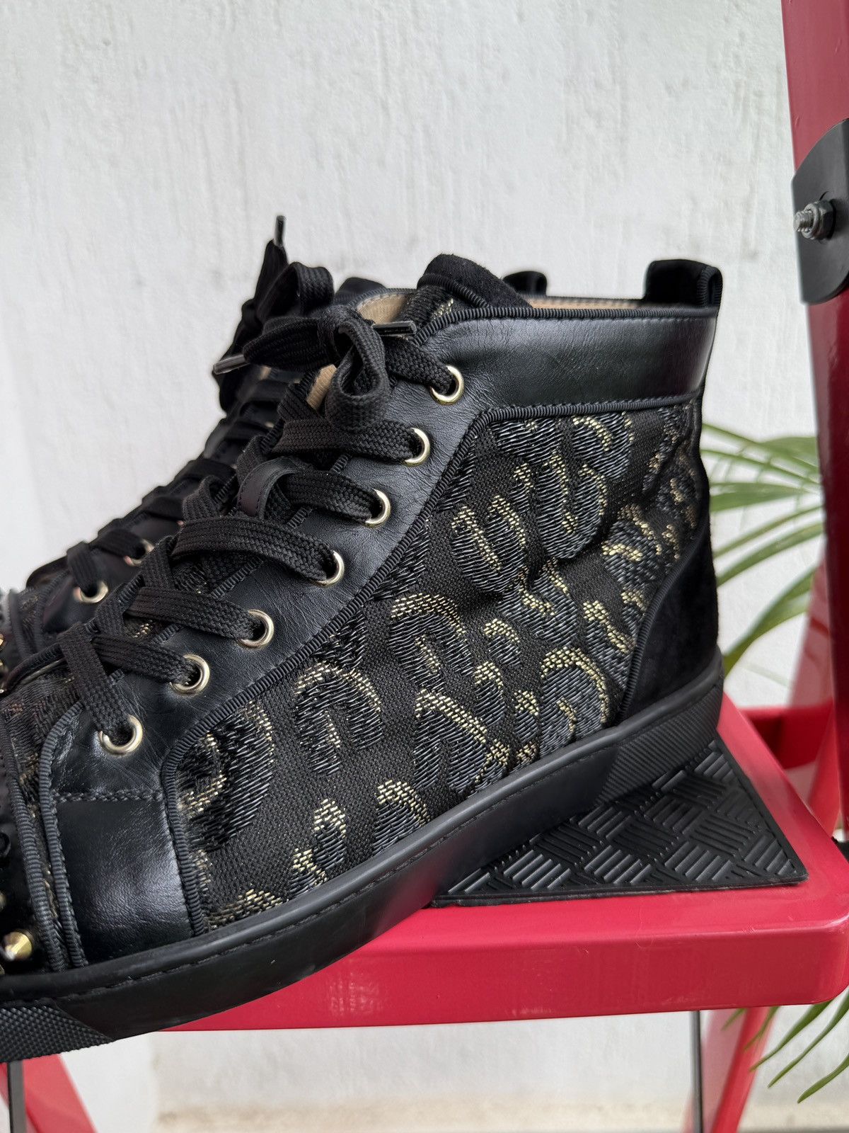 Christian Louboutin louis spike juniour sneakers Size US 9 / EU 42 - 10 Thumbnail