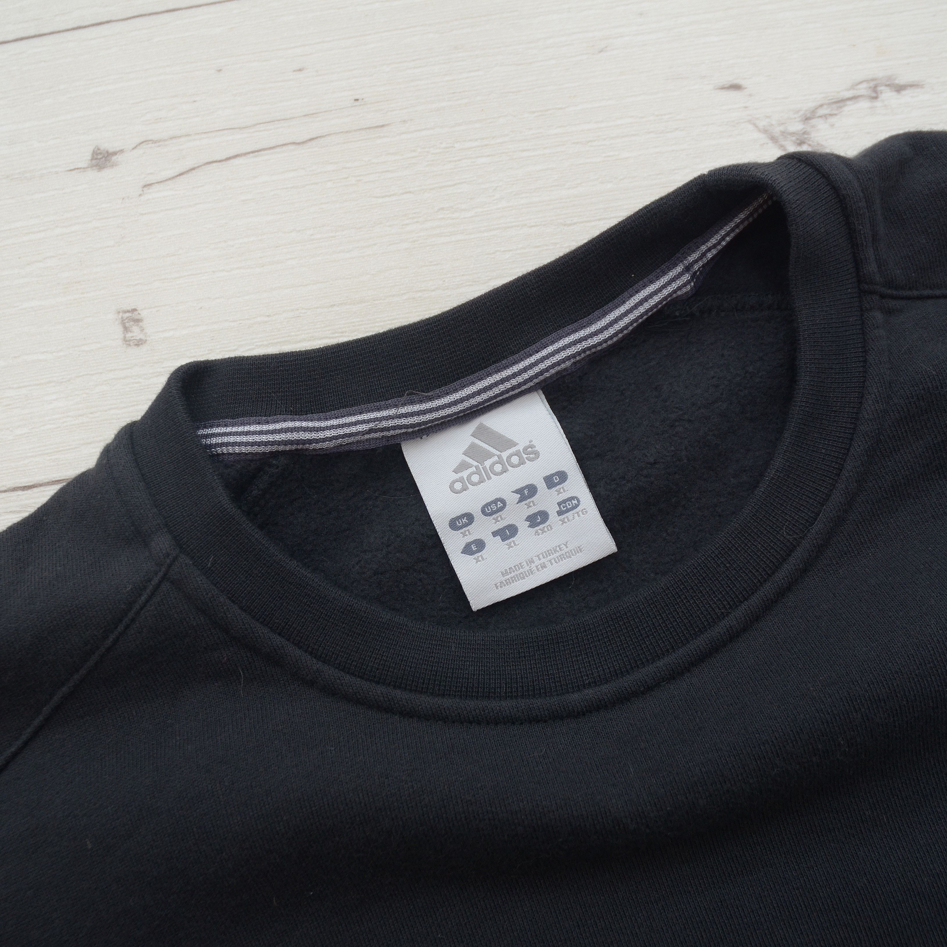 Adidas × Vintage Vintage Adidas Sweatshirt Embroidered Logo Black size XL Size US XL / EU 56 / 4 - 7 Thumbnail
