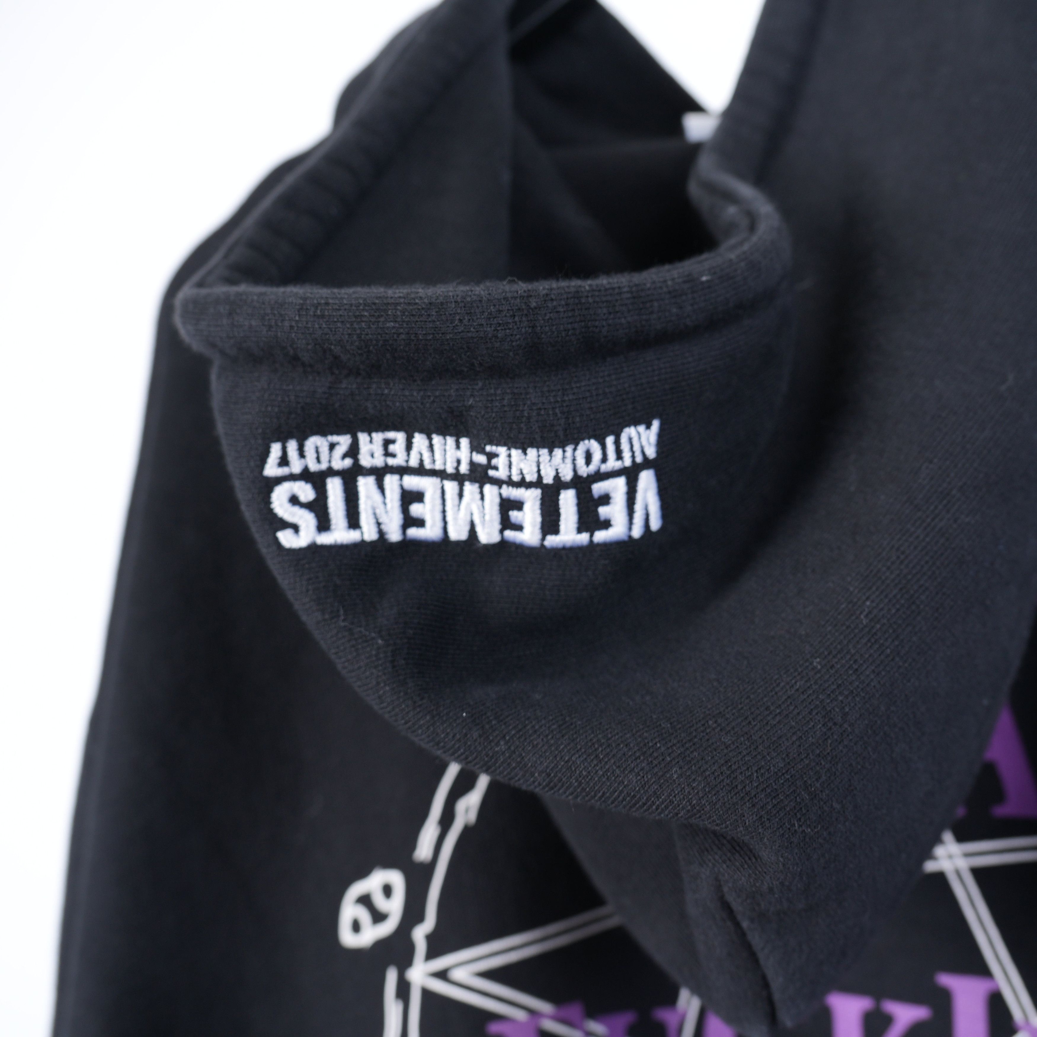 Vetements VETEMENTS TOTAL FUCKING DARKNESS Size US M / EU 48-50 / 2 - 8 Thumbnail