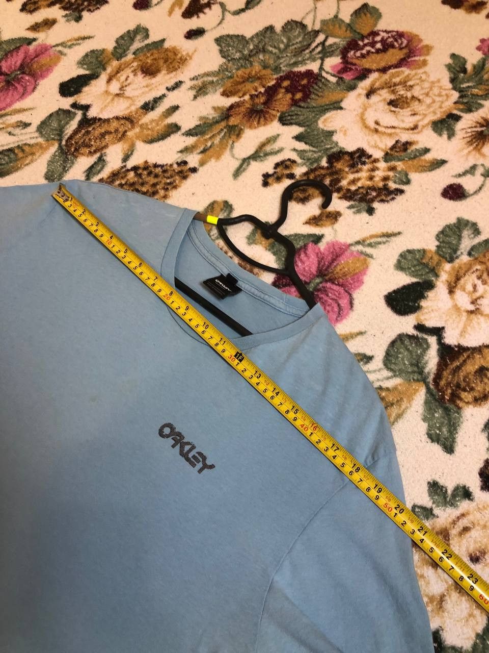 Oakley T-Shirt Size XL Oakley Y2K Vintage big print logo Size US XL / EU 56 / 4 - 12 Thumbnail