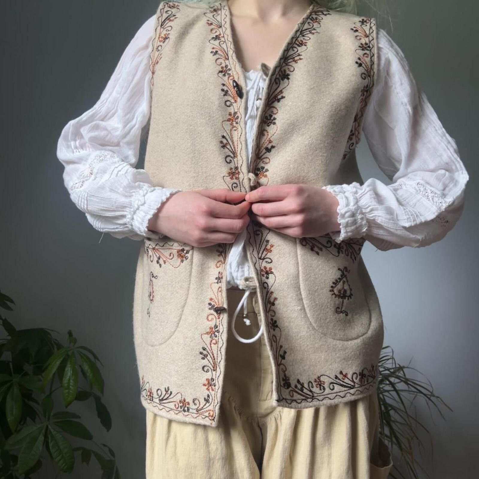 Other Vintage hand embroidered floral vest Size M / US 6-8 / IT 42-44 - 5 Thumbnail