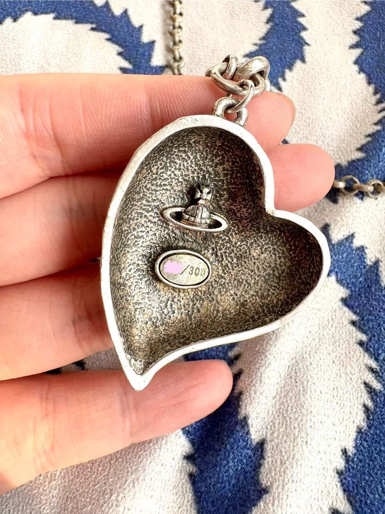 Vivienne Westwood Vivienne Westwood REPRIEVE Vintage Heart Necklace Size ONE SIZE - 6 Thumbnail