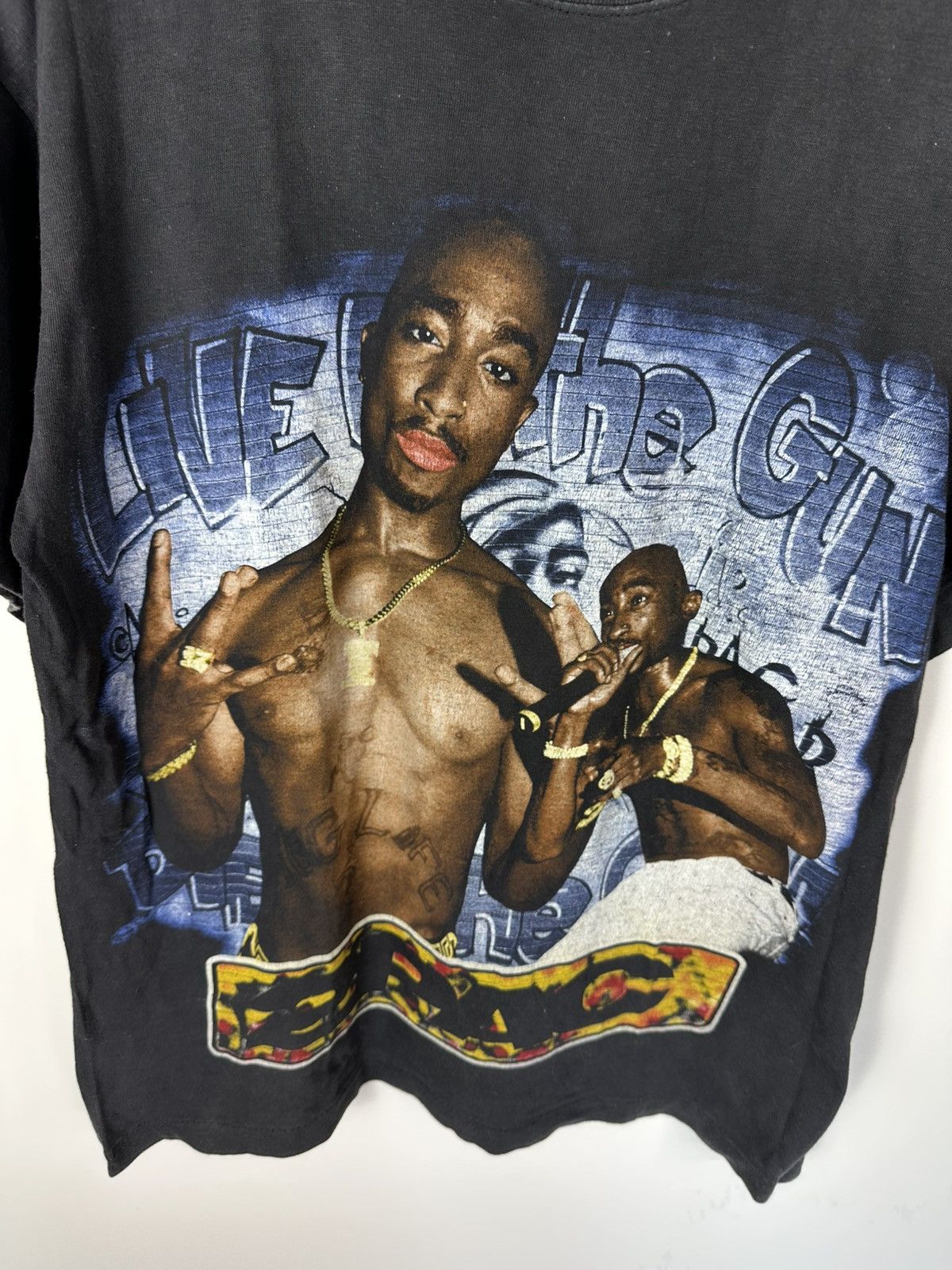 Vintage Live by the gun Tupac vintage single stitch 90s rap t-shirt Size US M / EU 48-50 / 2 - 6 Thumbnail