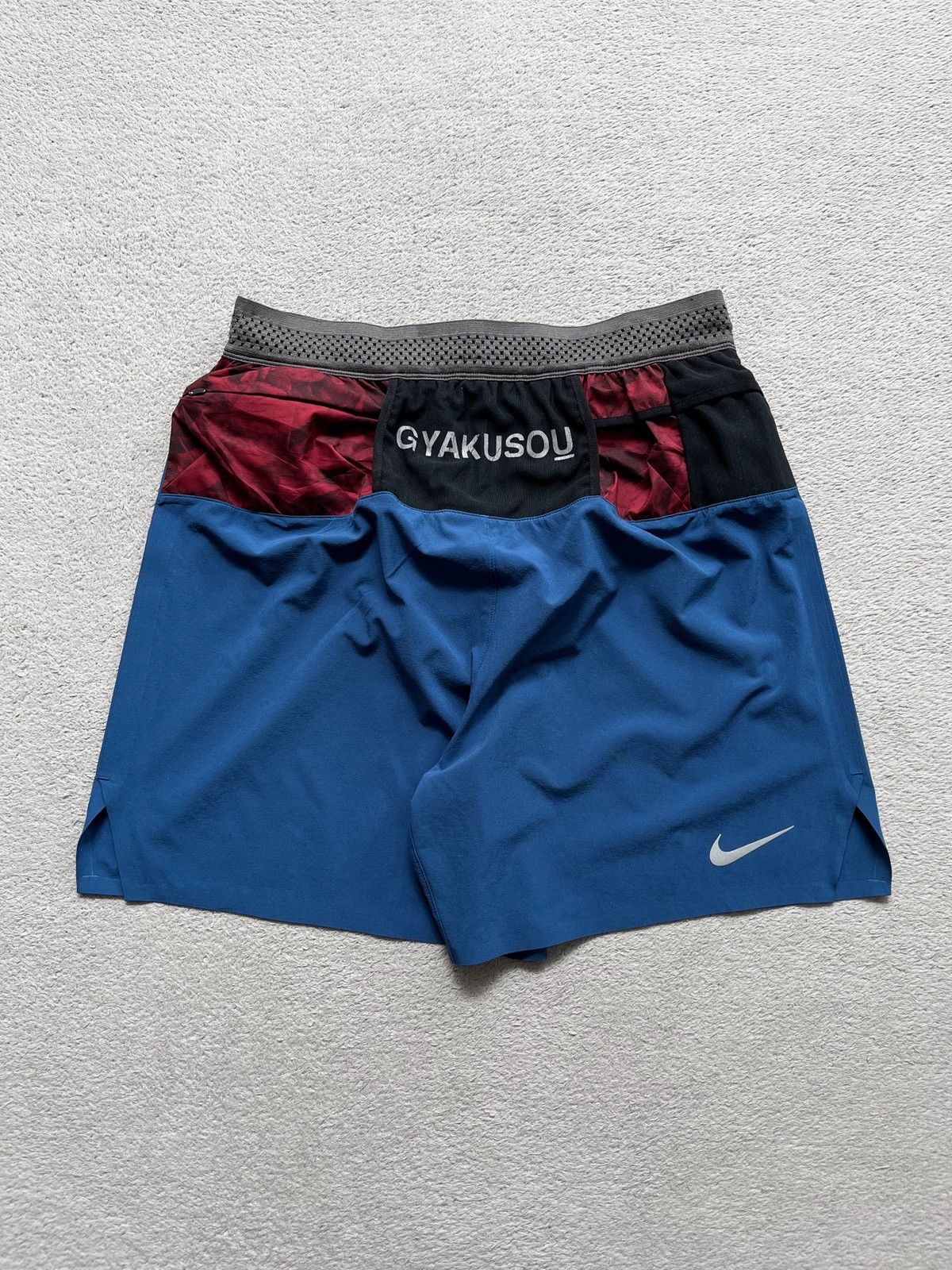 Nike × Undercover Nike x Gyakusou Undercover Flex Multipocket Running Shorts Size US 30 / EU 46 - 2 Thumbnail