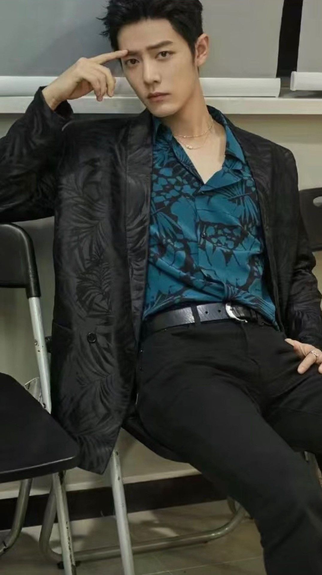 Saint Laurent Paris Saint Laurent Black Palm Jacquard Silk Blazer Size US M / EU 48-50 / 2 - 1 Thumbnail
