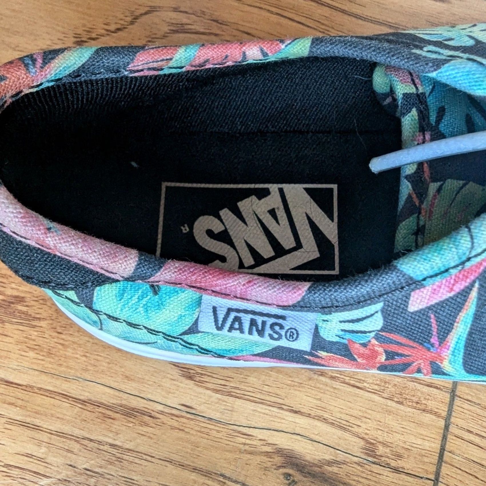 Vans Vans Tropical Floral Print Sneaker Black Pink Hibiscus Canvas Women Casual 6.5 Size US 4 / IT 34 - 7 Thumbnail