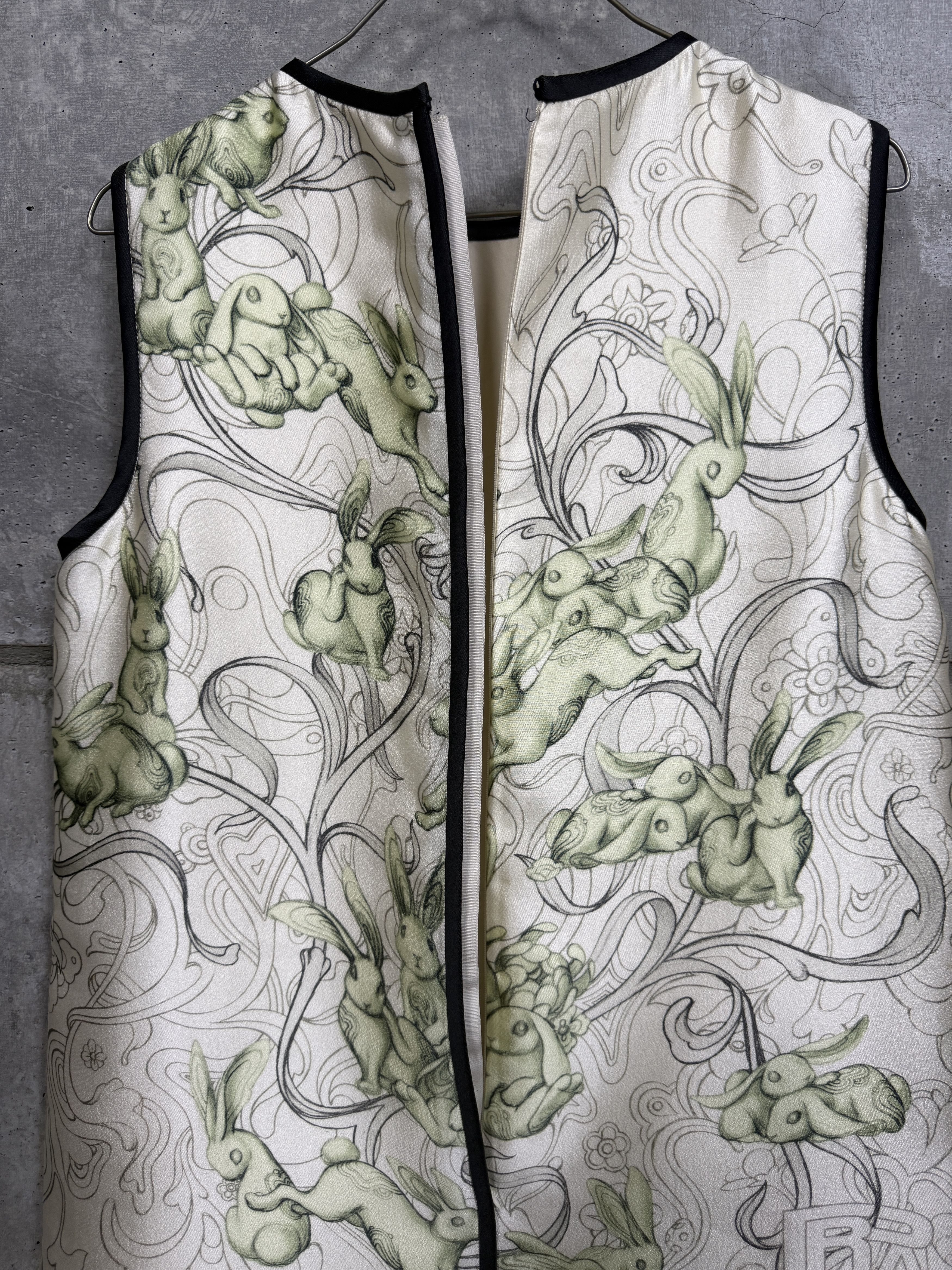 Prada Prada 2018 James Jean Rabbit A-line Silk Dress Size M / US 6-8 / IT 42-44 - 3 Thumbnail