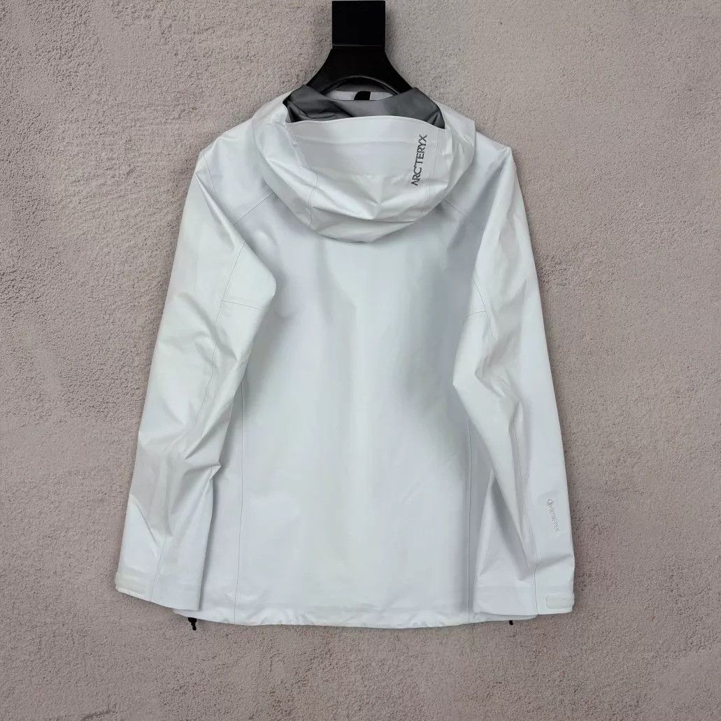 Arc'teryx Arcteryx Beta Jacket Women's Atomic Gray Solid Waterproof S Size S / US 4 / IT 40 - 2 Thumbnail