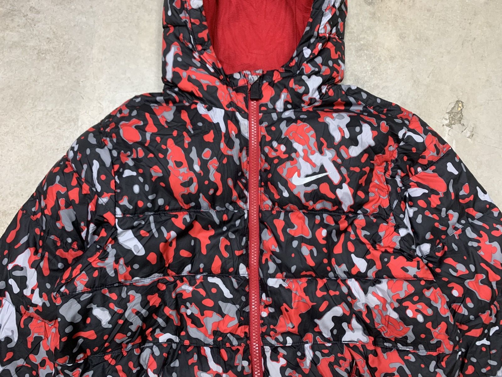 Nike Nike Red Camo Puffer Jacket Size US M / EU 48-50 / 2 - 3 Thumbnail
