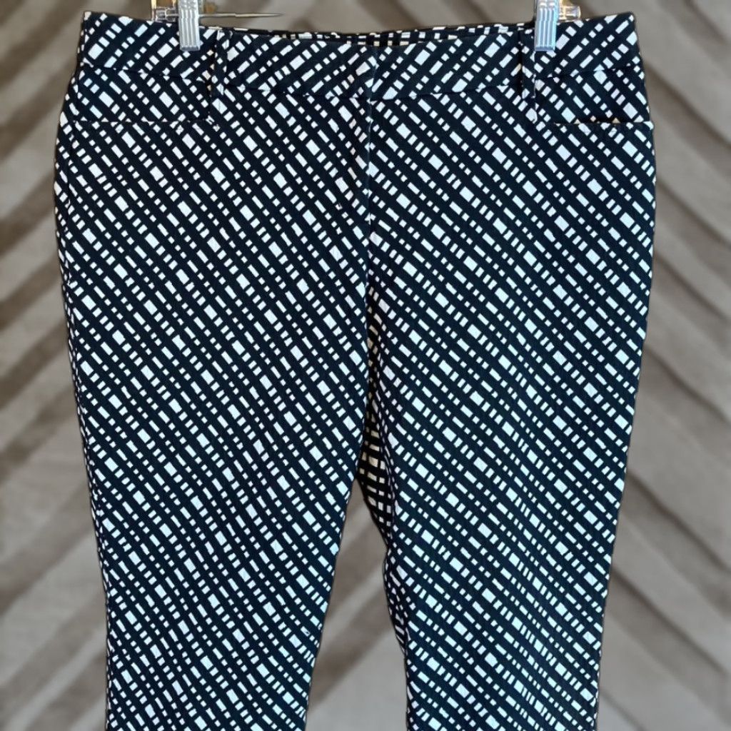 Express Express Pants Geometric Black White High Rise 12R Mid Regular Stretch Pockets Business Workwear 12 Womens Size 34" / US 12 / IT 48 - 1 Thumbnail