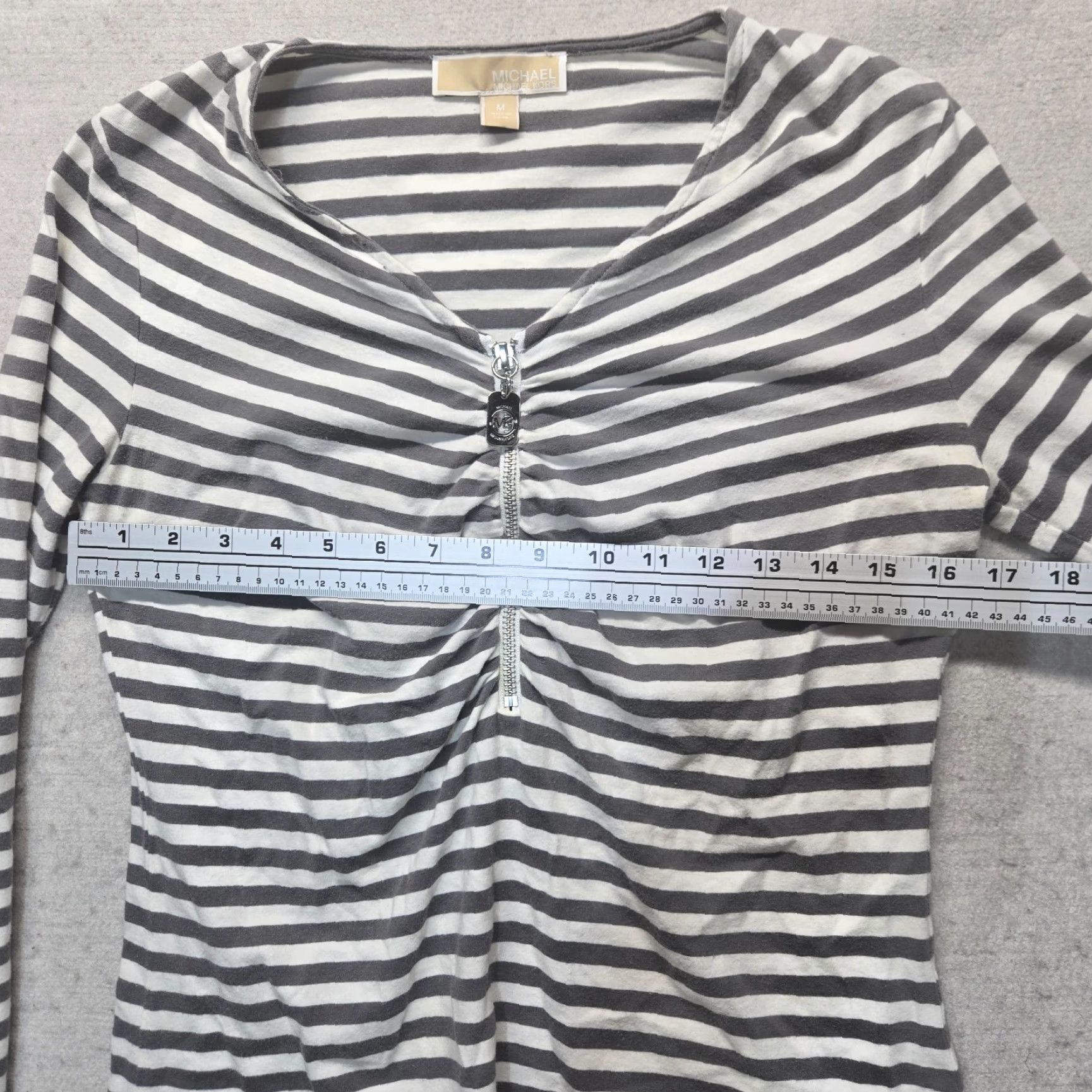 Michael Kors Michael Kors Women's Blouse Shirt 3/4 Sleeve Gray White Stripes Zip Neck All Seasons M Size M / US 6-8 / IT 42-44 - 4 Thumbnail