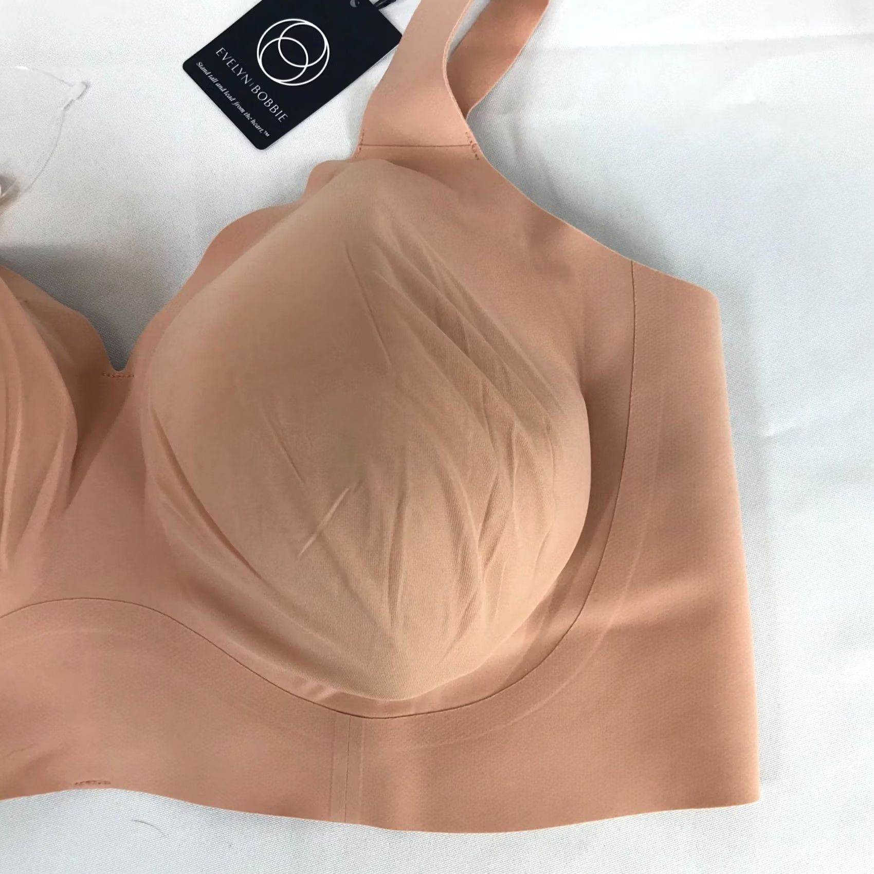 Bobbies EVELYN BOBBIE Women's Bra 3XL T-Shirt Plunge Himalayan Salt The Starlette Plunge Bra Womens 3XL EVELYN BOBBIE Size ONE SIZE - 2 Thumbnail