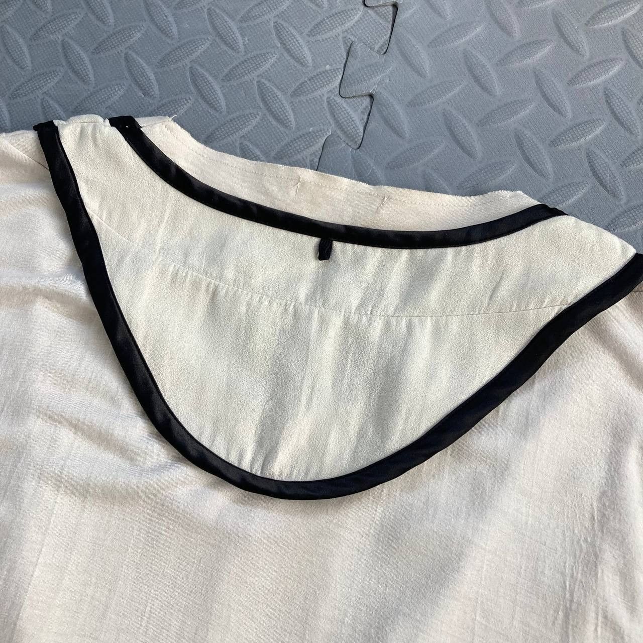 Issey Miyake 2010 Ready-To-Wear Fall Collection Piping Top Size S / US 4 / IT 40 - 10 Thumbnail