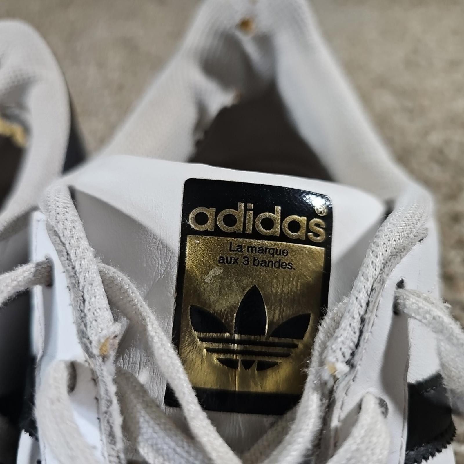 Adidas Adidas Superstar ART C77153 sz 11 White Black Stripe Clam Size US 11 / EU 44 - 6 Thumbnail