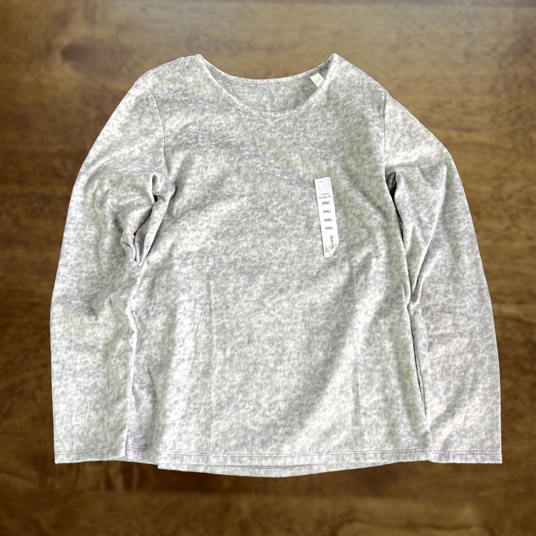 Croft & Barrow Croft & Barrow Pajama Top Womens Small Gray Faux Fur Long Sleeve Sleepwear Size S / US 4 / IT 40 - 1 Thumbnail