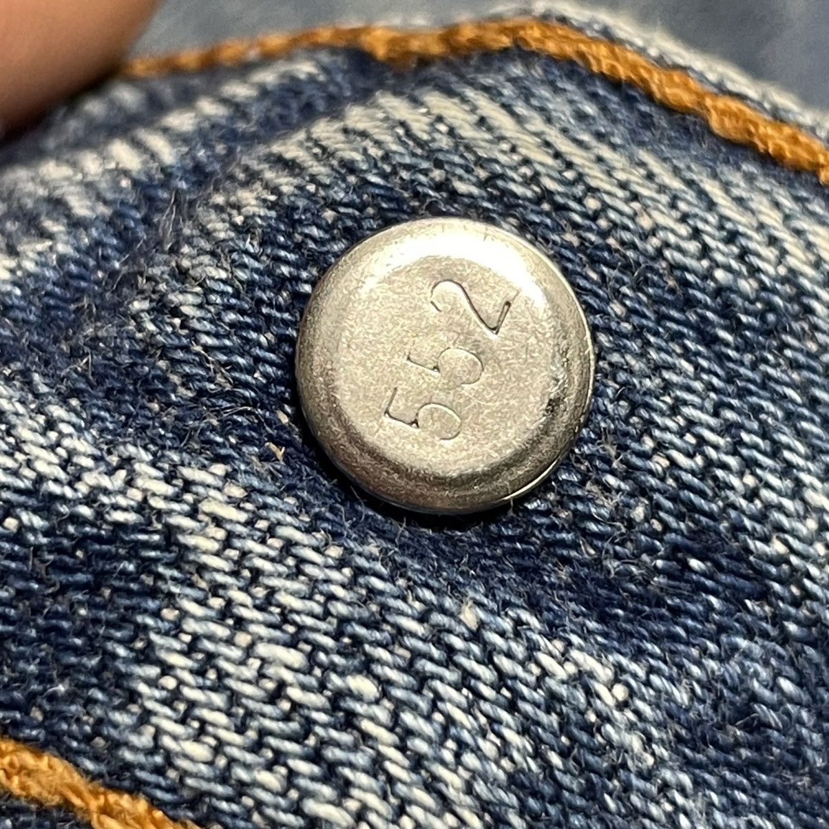 Levi's × Vintage Jeans Levi’s 501 Vintage 90’s Size US 31 - 6 Thumbnail