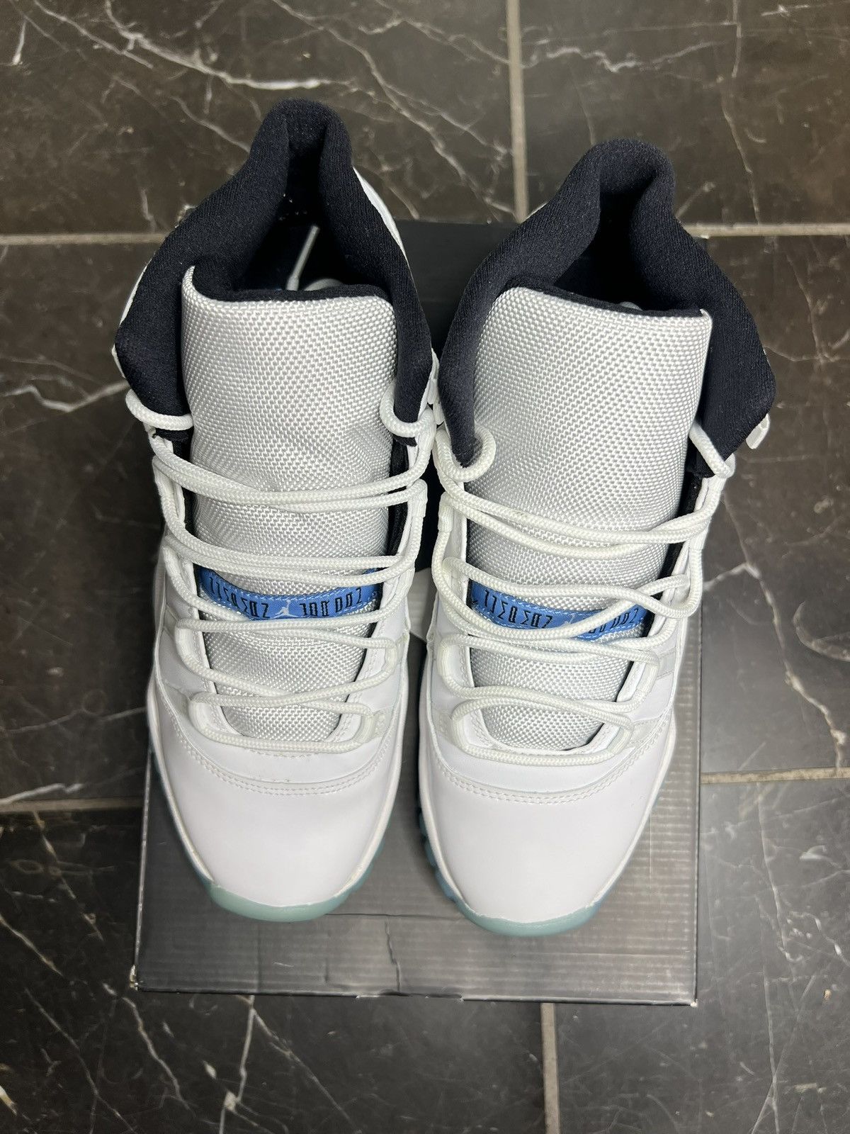 Jordan Brand Jordan Legend Blue 11s (2024) DS GS 7Y! Size US 7 / EU 40 - 5 Thumbnail