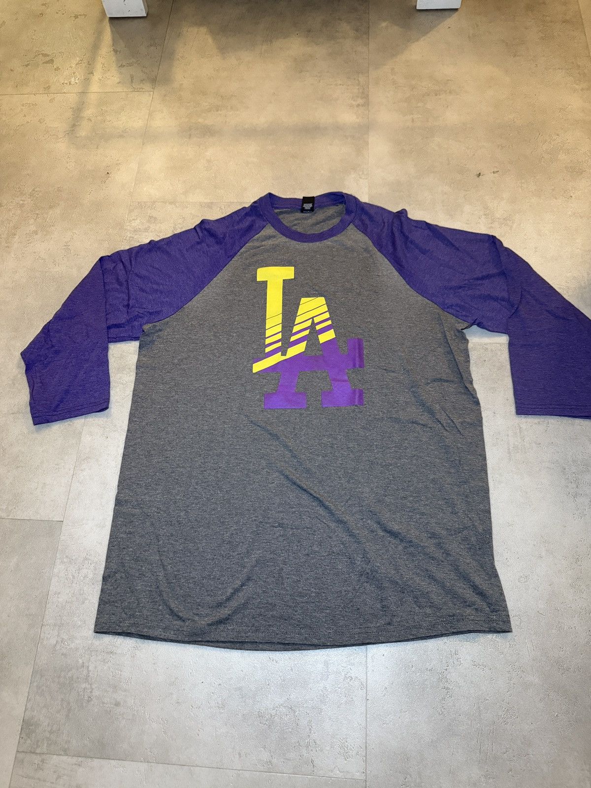 Other Los Angeles Dodgers “Lakers Night” Giveaway Baseball Tee Size US XL / EU 56 / 4 - 1 Thumbnail