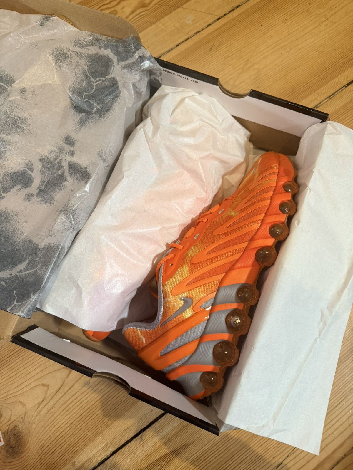 Nike Palace x Nike Air Max DN8 SP “Safety Orange” DS, US 13 Size US 13 / EU 46 - 10 Thumbnail