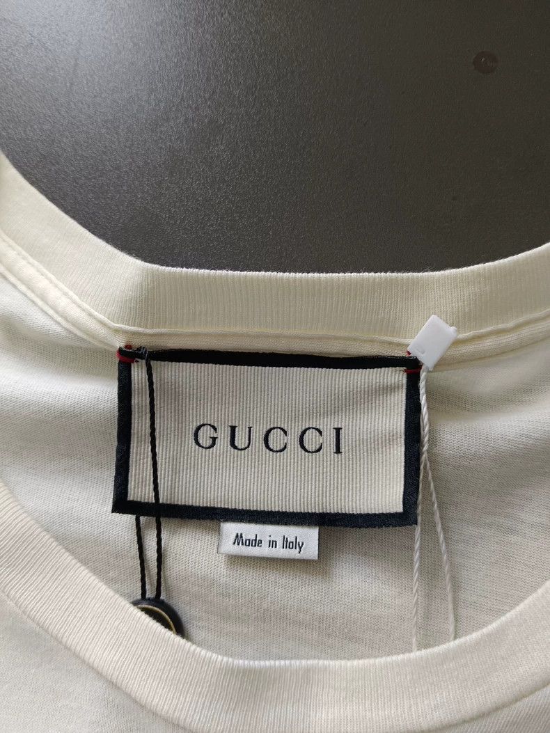 Gucci Gucci Sequin strawberry pattern short-sleeved T-shirt 2504- Size US S / EU 44-46 / 1 - 3 Thumbnail