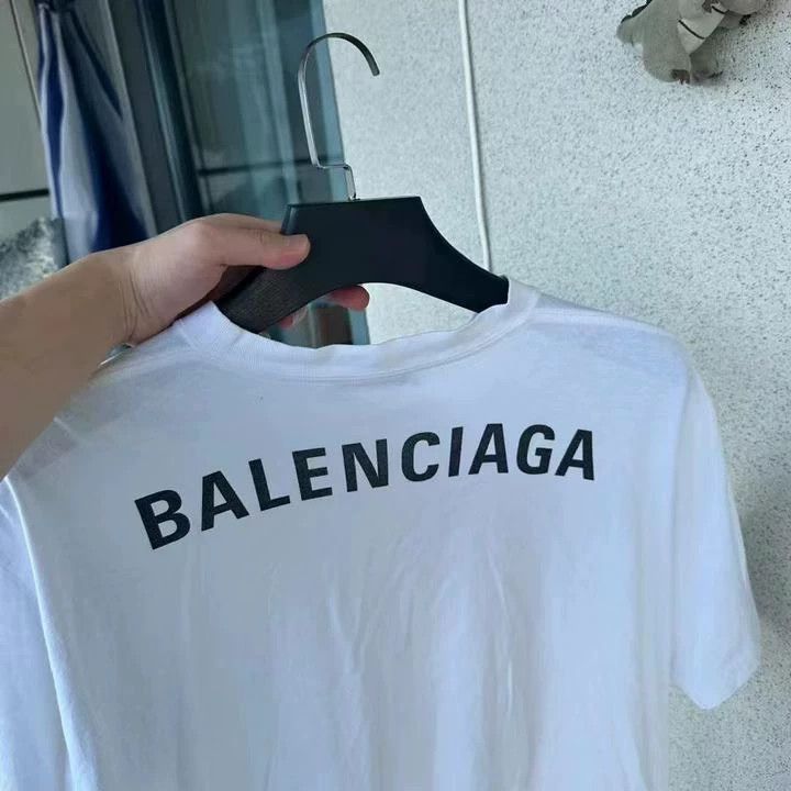 Balenciaga Balenciaga Back logo short sleeve Size US S / EU 44-46 / 1 - 4 Thumbnail