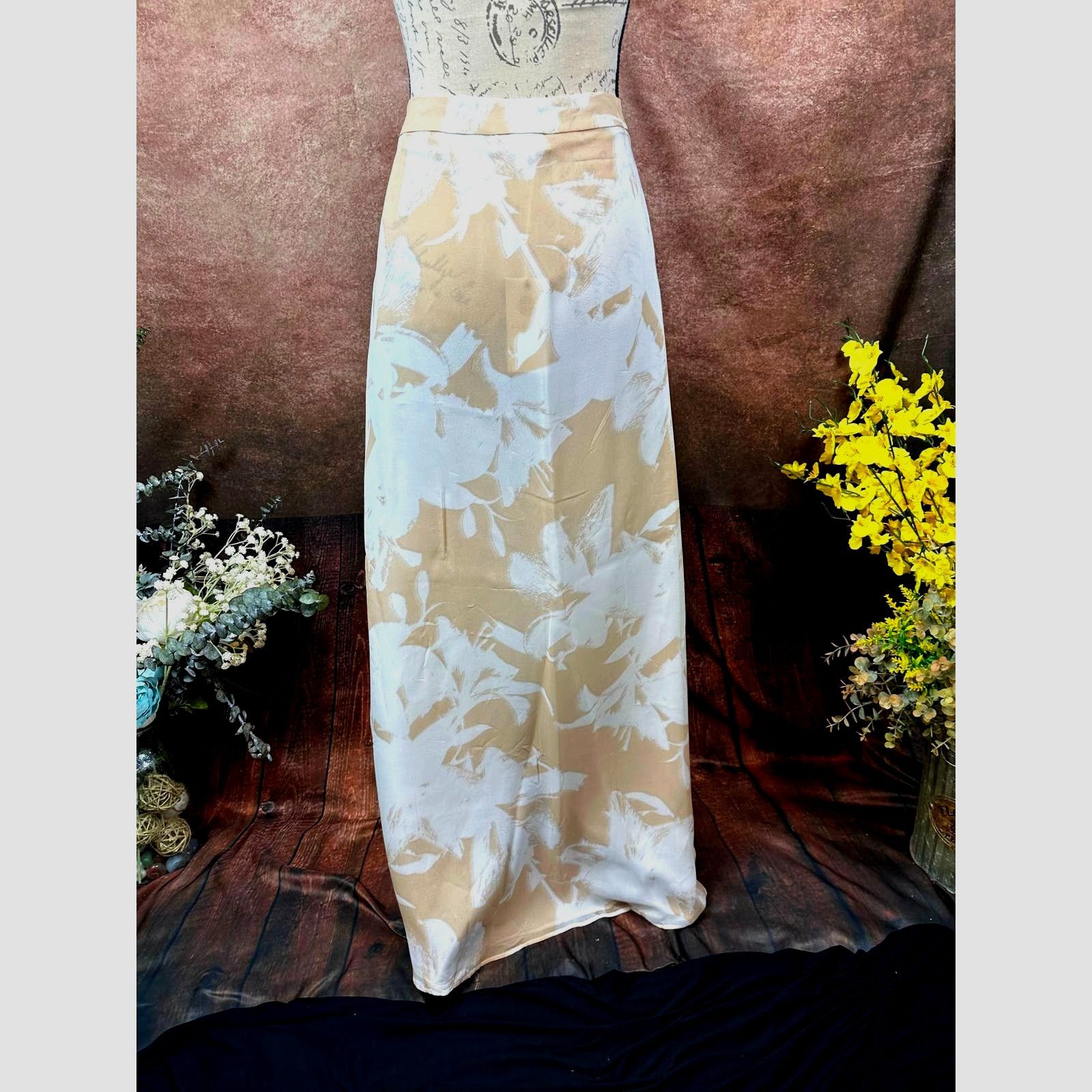 Other Socapri 100% Silk Maxi Skirt Brown Floral 46 Italian (10 us) Size 30" / US 8 / IT 44 - 4 Thumbnail