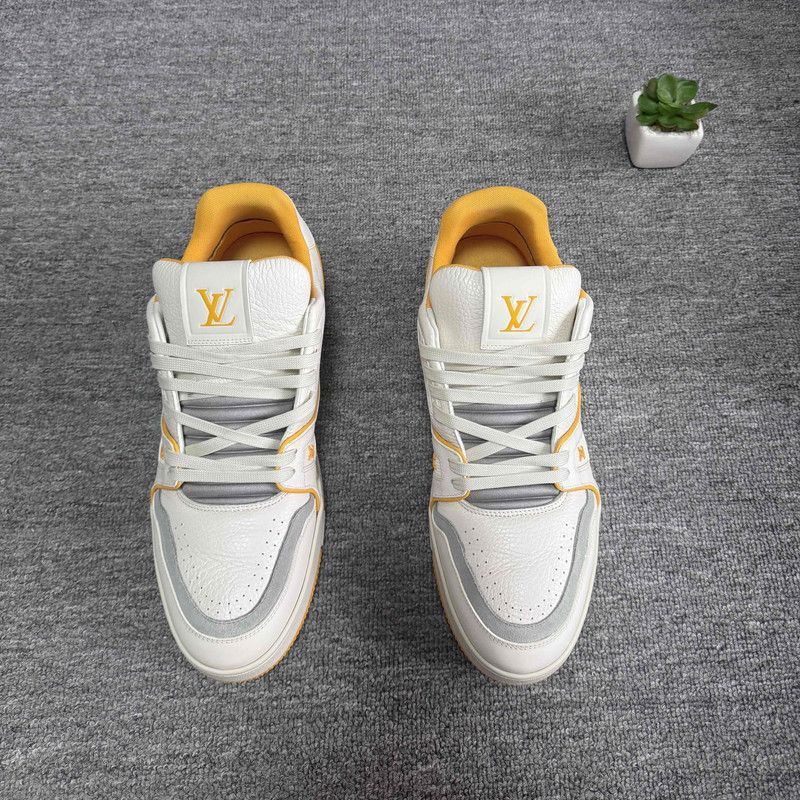 Louis Vuitton Louis Vuitton Classic Trainer Low Top Sneakers -2508 Size US 9.5 / EU 42-43 - 1 Thumbnail