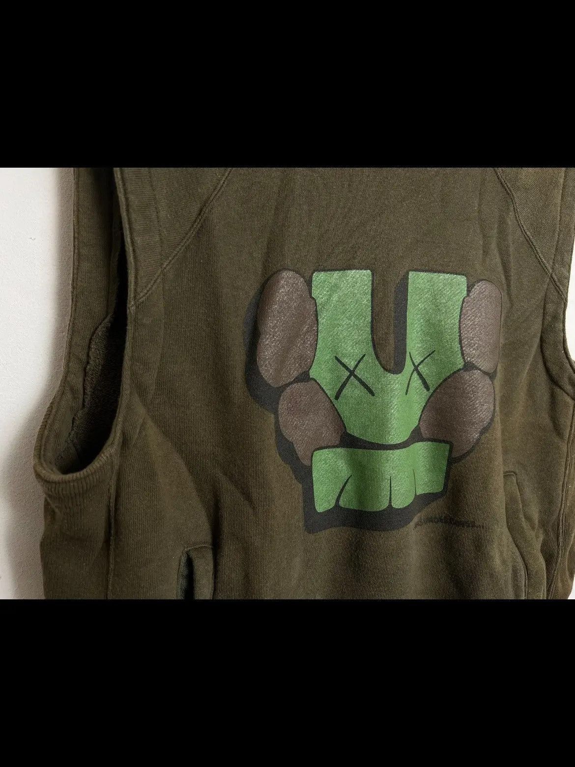 Undercover UNDERCOVER x KAWS sleeveless hoodie Size US M / EU 48-50 / 2 - 3 Thumbnail