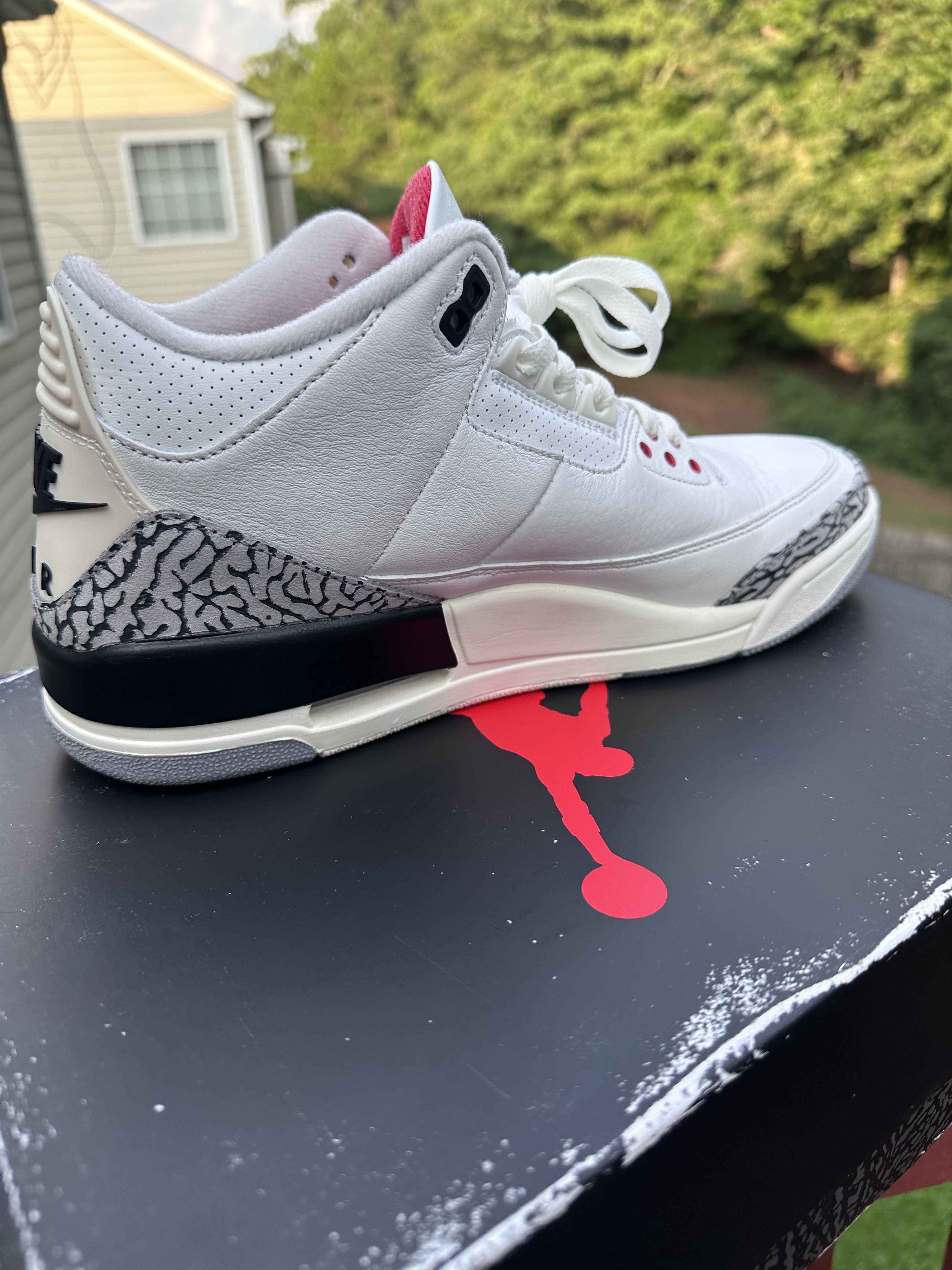 Jordan Brand Jordan 3 White Cement Reimagined Size 10 Size US 10 / EU 43 - 11 Thumbnail