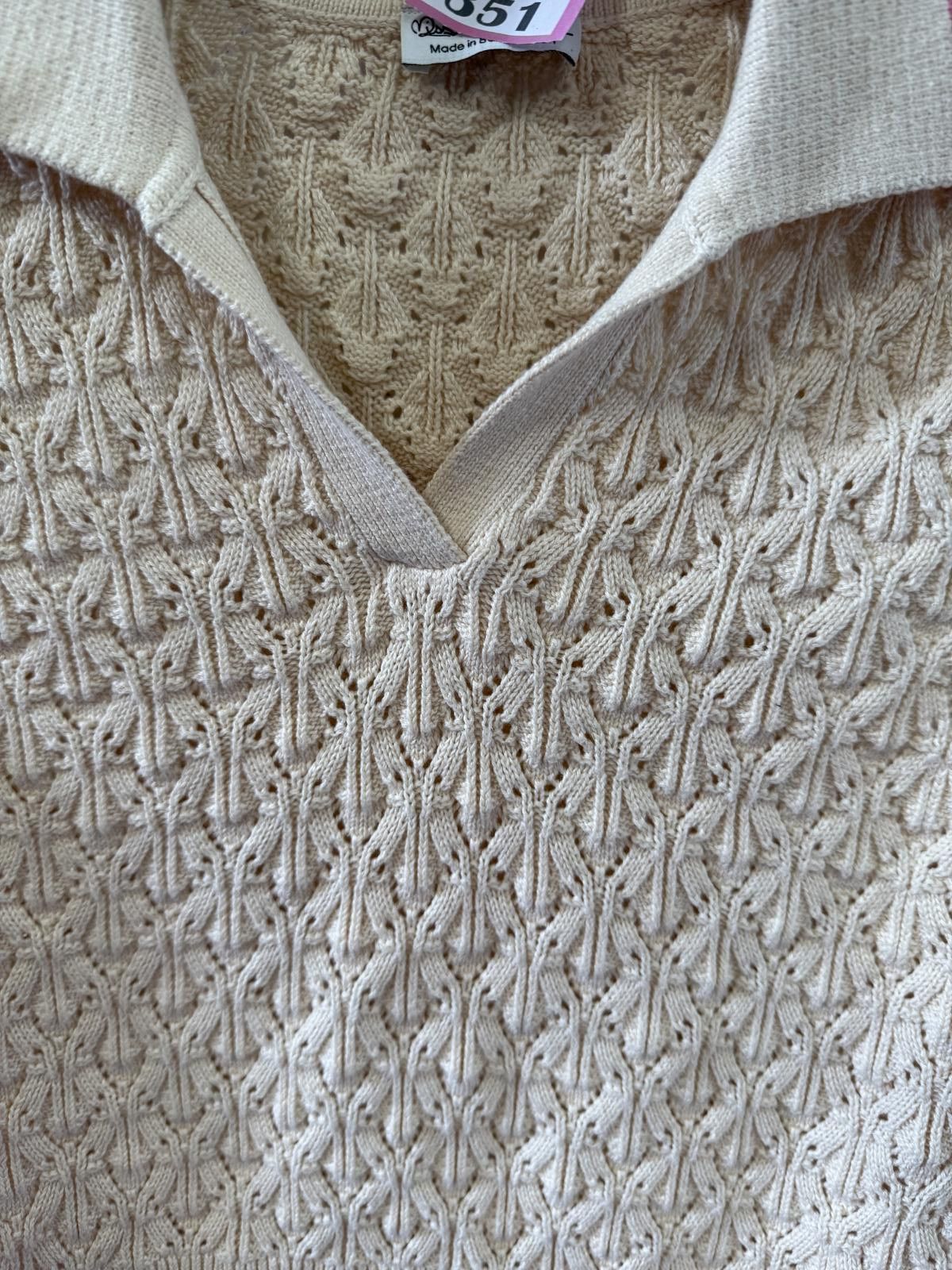 Designer Chic Knit Sleeveless Sweater Vest with Collar Size S / US 4 / IT 40 - 4 Thumbnail