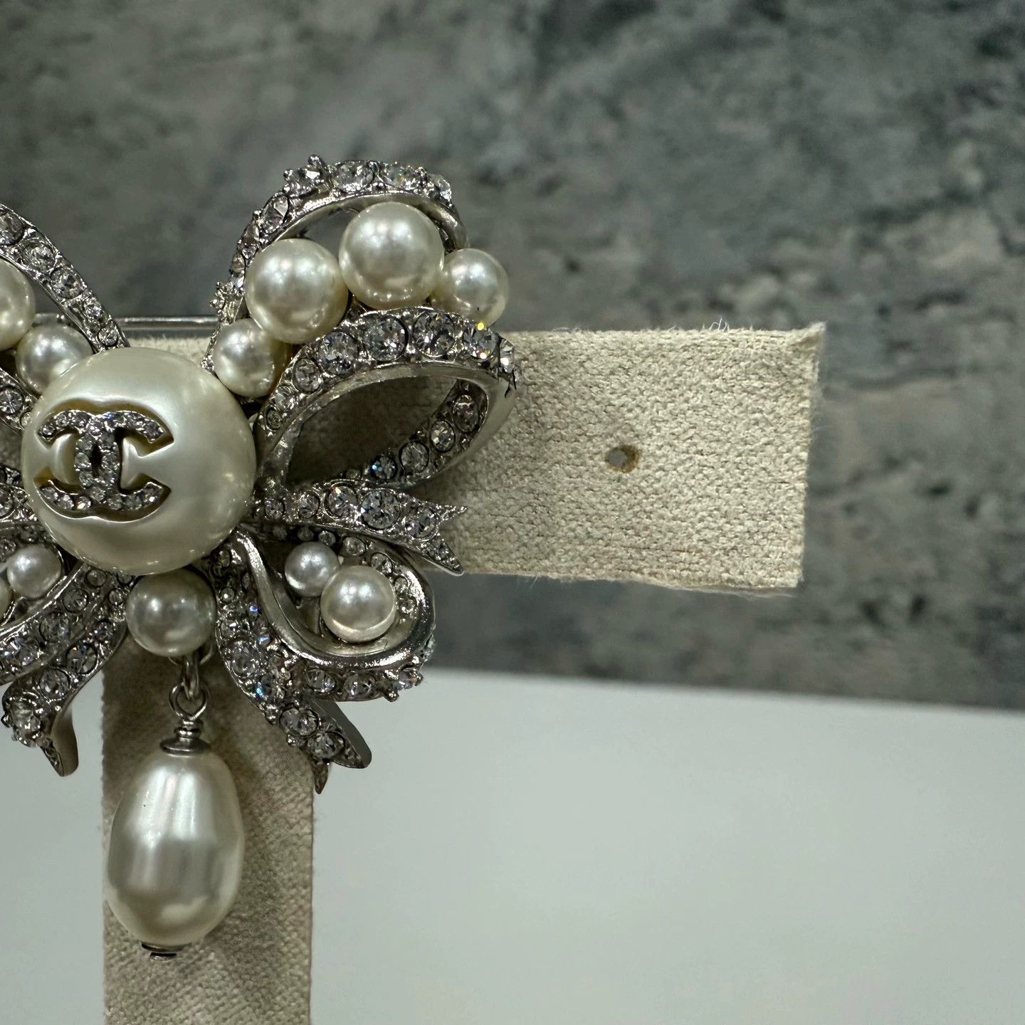 Chanel Chanel Bow Brooch Unworn Size ONE SIZE - 3 Thumbnail
