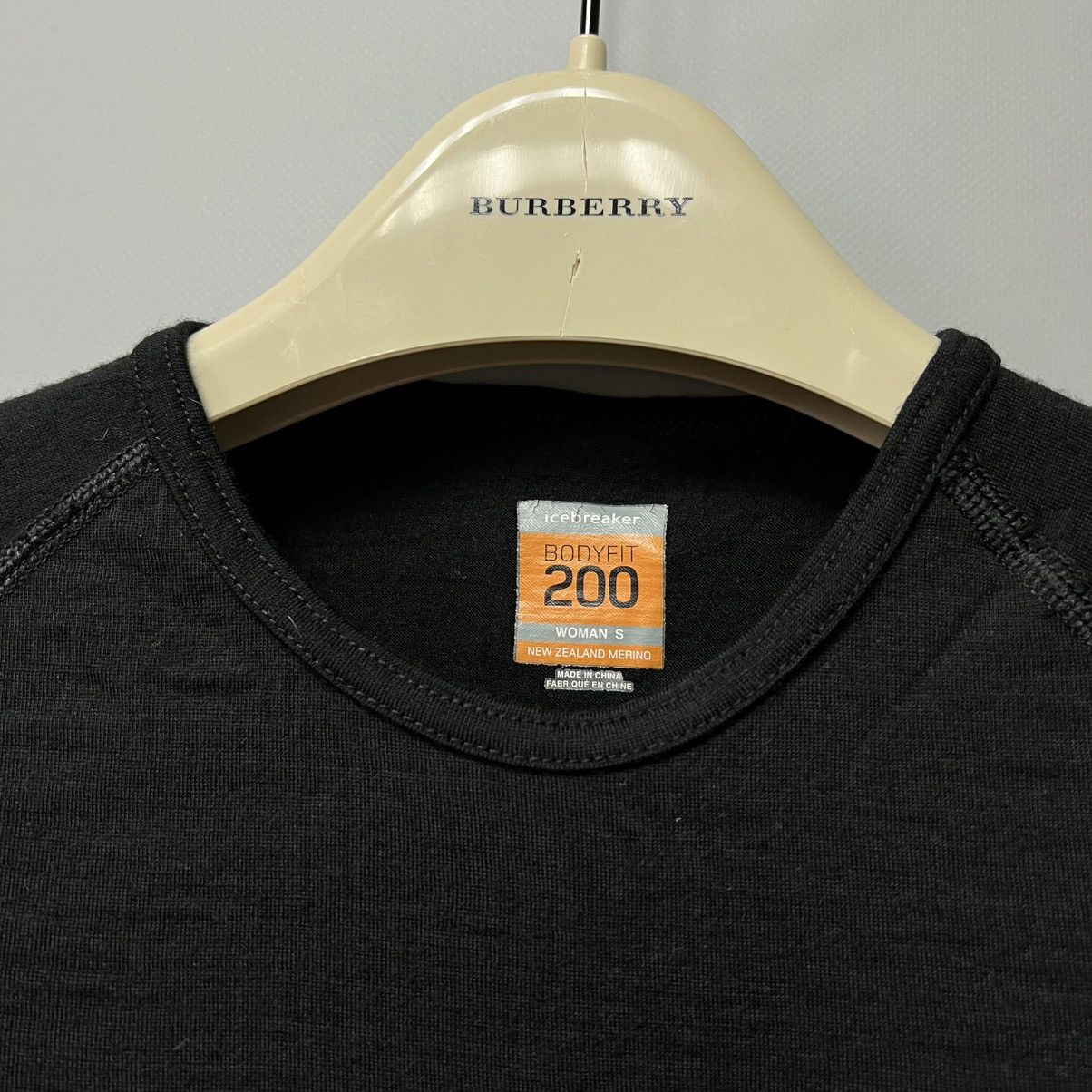 Icebreaker Icebreaker merino bodyfit 200 Long Sleeve sweater wool black Size S / US 4 / IT 40 - 3 Thumbnail