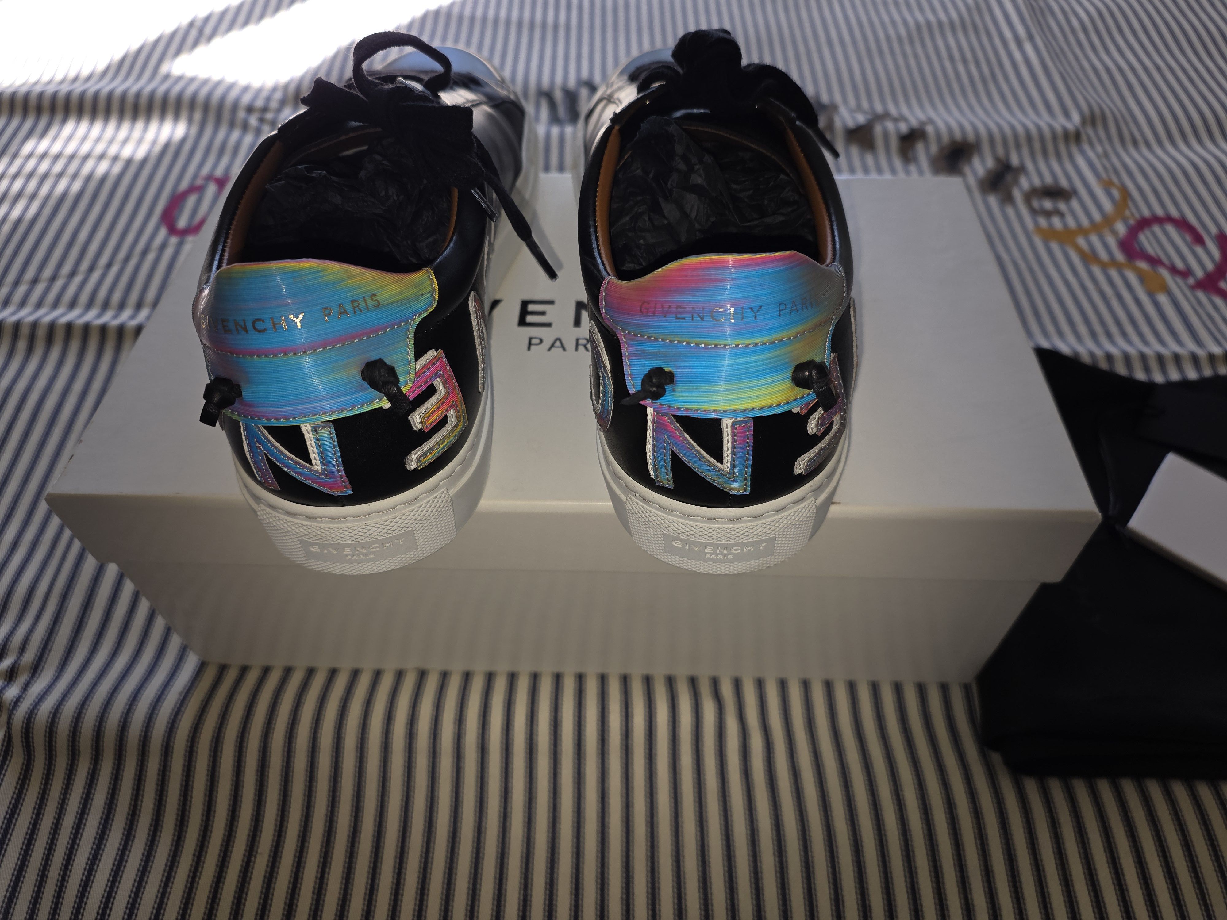 Givenchy Givenchy Urban Street Reverse Logo Size US 10 / IT 40 - 5 Thumbnail