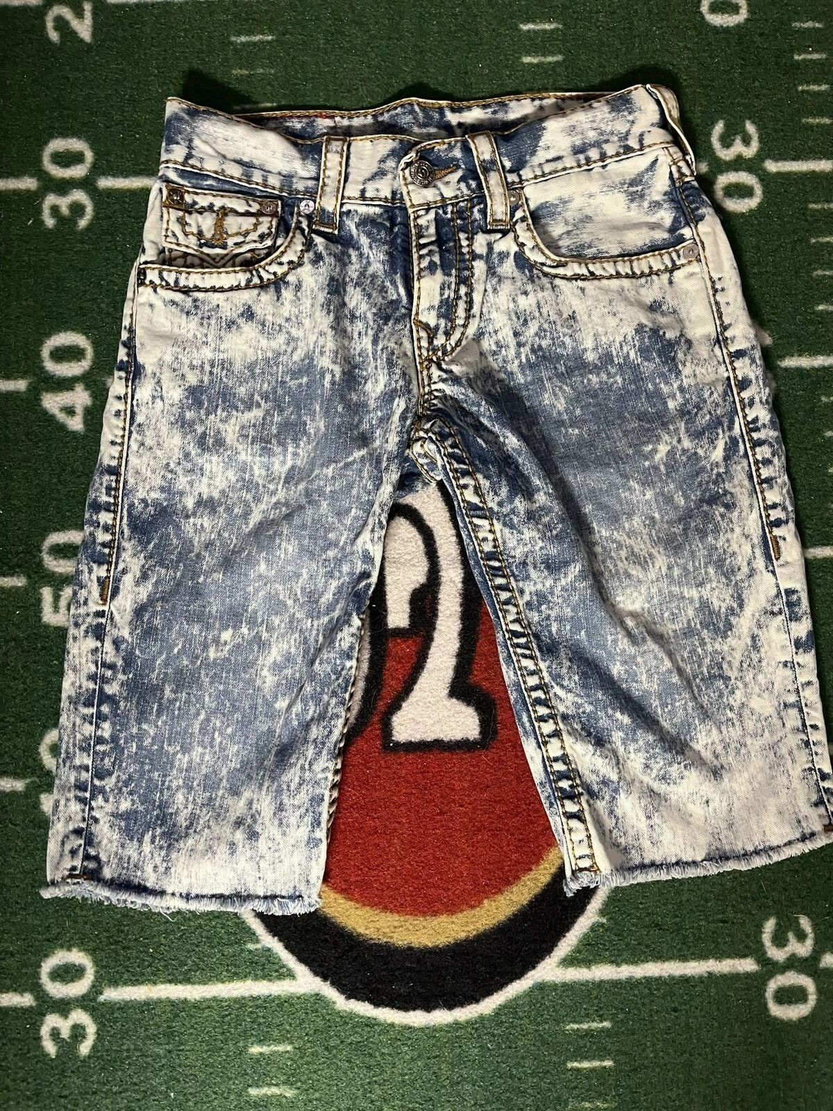 True Religion TRUE RELIGION STRAIGHT FLAP Jean SHORTS MNR859SM6 Acid Wash Size US 29 - 3 Thumbnail