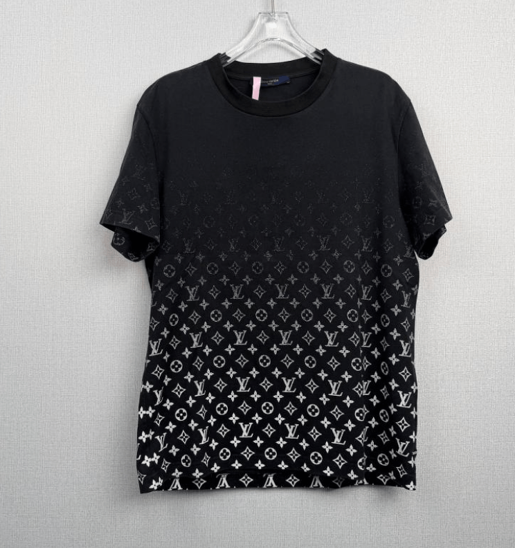 Louis Vuitton Louis Vuitton crew neck short sleeve Size US M / EU 48-50 / 2 - 1 Thumbnail
