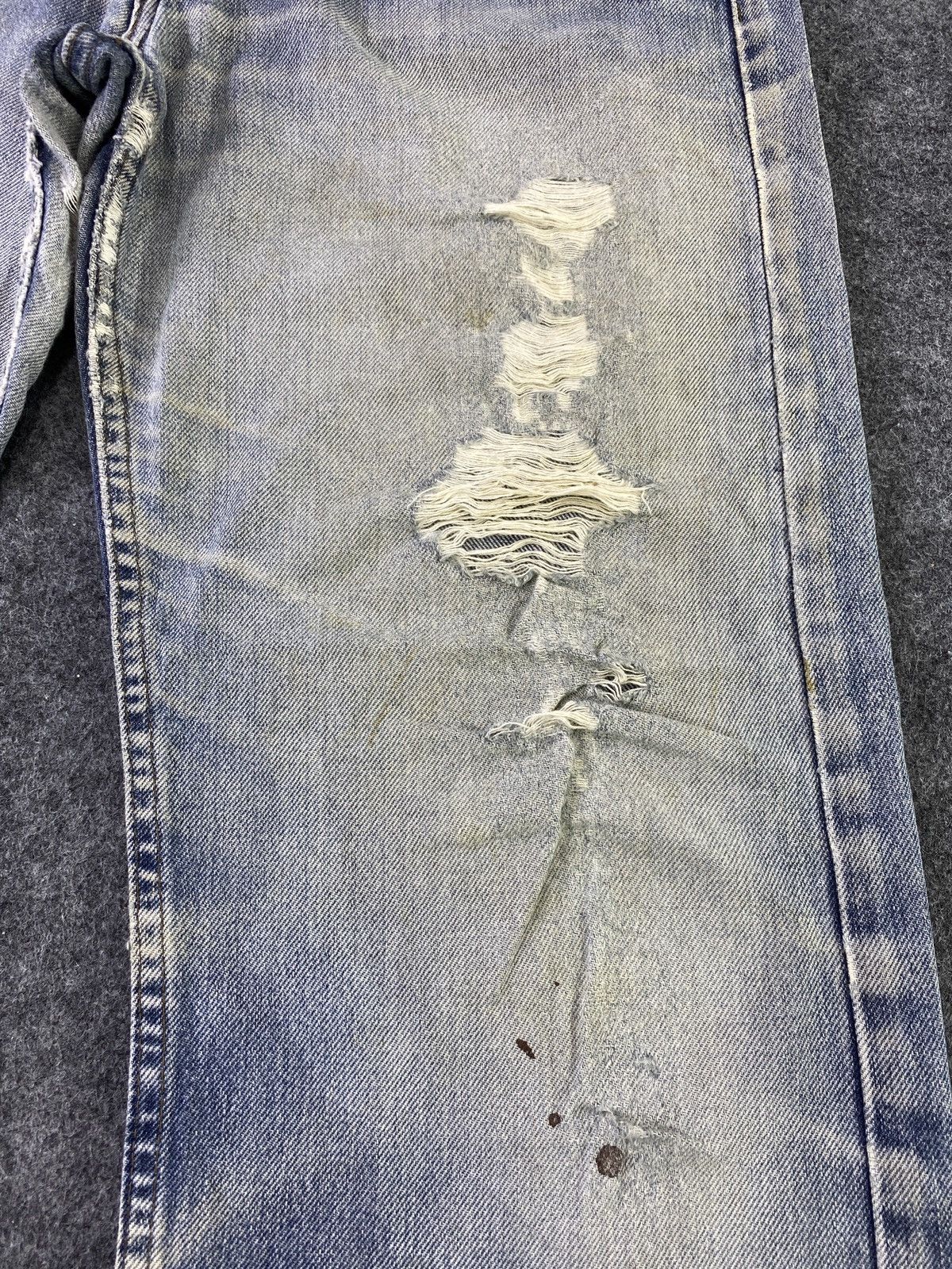 Jean × Levi's × Vintage Vintage Levis 509 Distress Blue Wash Jeans - J930 Size US 32 / EU 48 - 15 Thumbnail