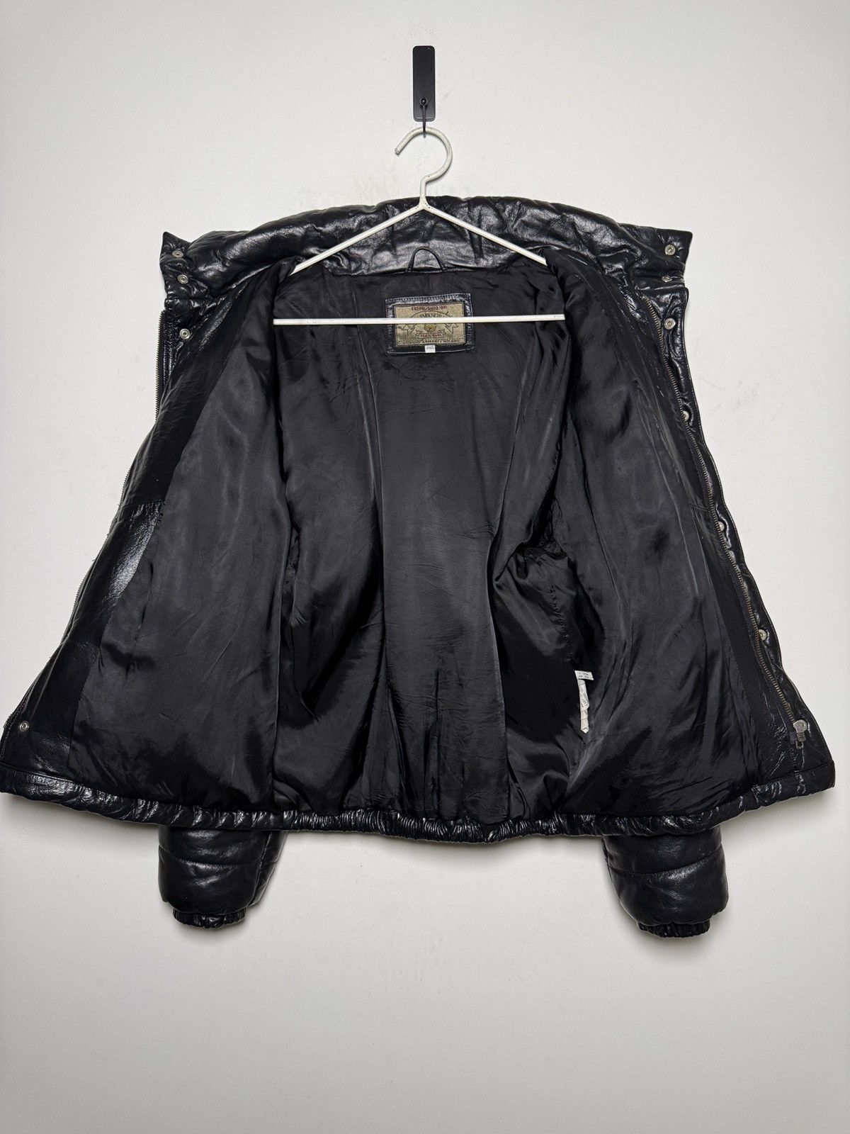 Giorgio Armani Vintage Armani black leather puffer jacket Size US M / EU 48-50 / 2 - 10 Thumbnail