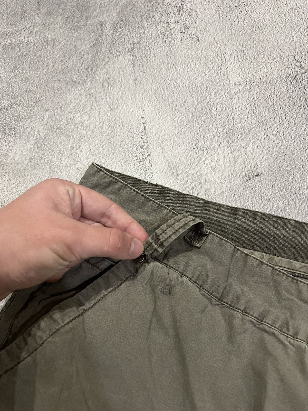 Vintage Vintage Y2k Cargo Multi Pocket Avant Garde Olive Pants 00’s Size US 40 / EU 56 - 8 Thumbnail