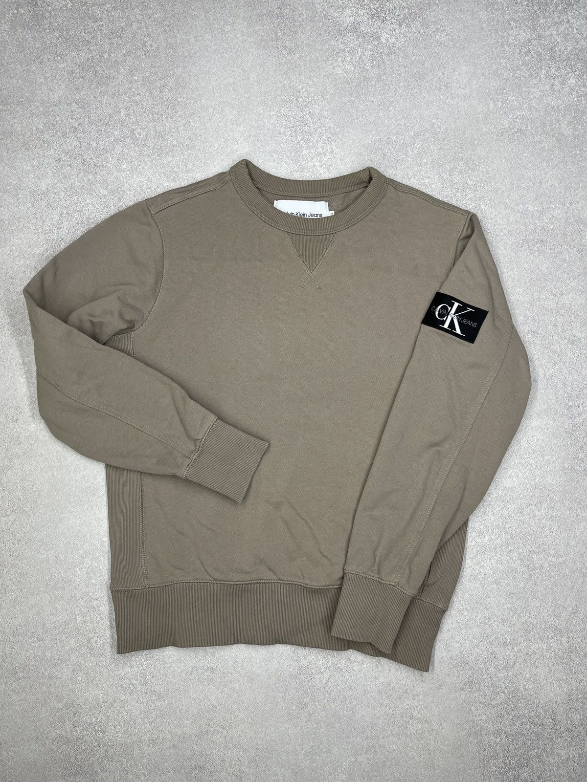 Calvin Klein Mens Calvin Klein Brown Sweatshirt Patch Logo Size M Size US M / EU 48-50 / 2 - 2 Thumbnail