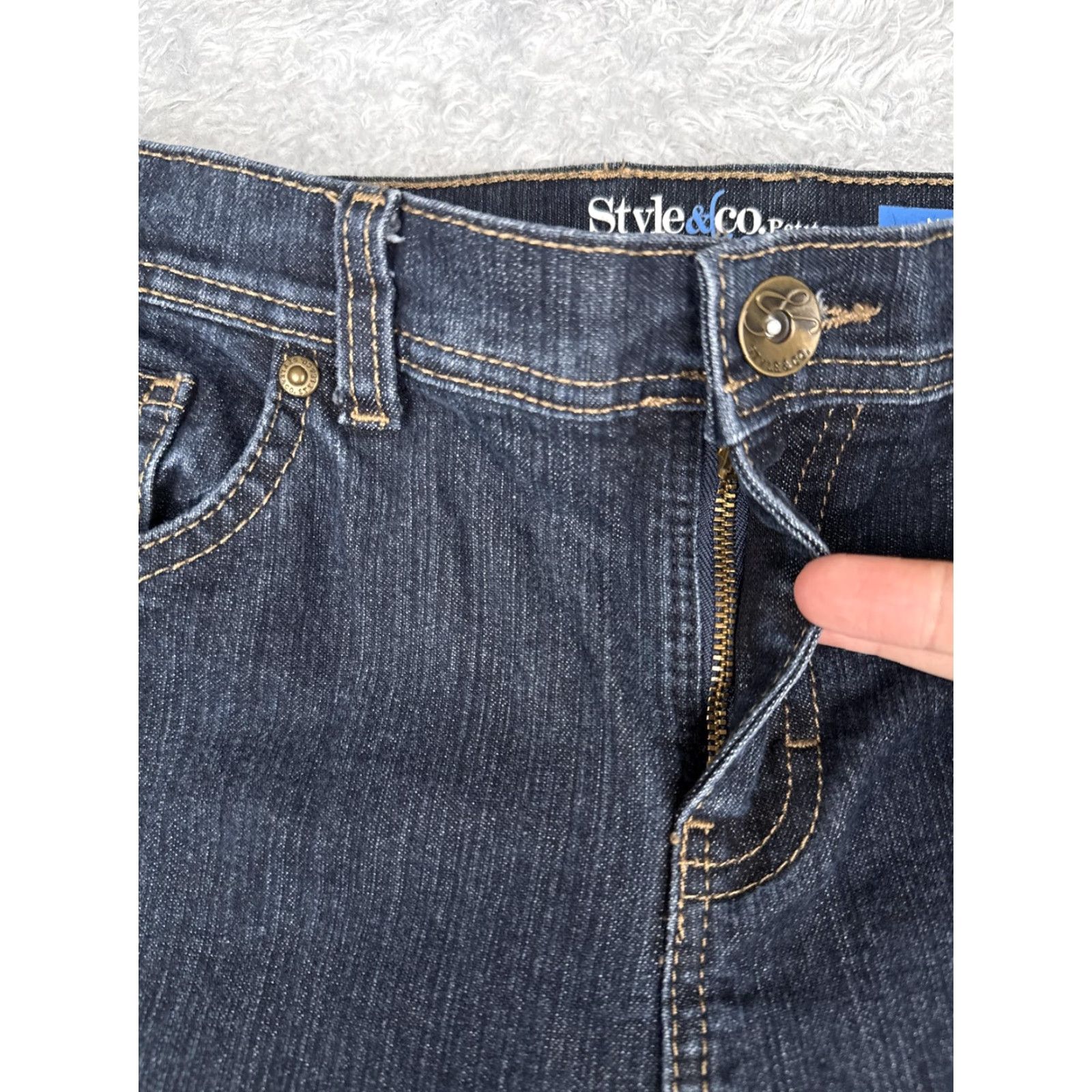 Style & Co Style & Co Petite Jeans Womens 6P Blue Dark Wash Natural Fit Five Pocket Zip Fly Size 28" / US 6 / IT 42 - 5 Thumbnail