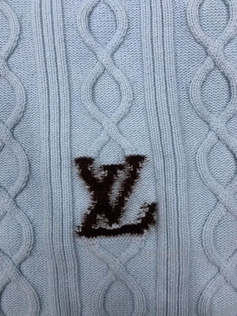 Louis Vuitton Louis Vuitton SS24 Logo monogrammed embroidered V-neck lon Size US M / EU 48-50 / 2 - 3 Thumbnail