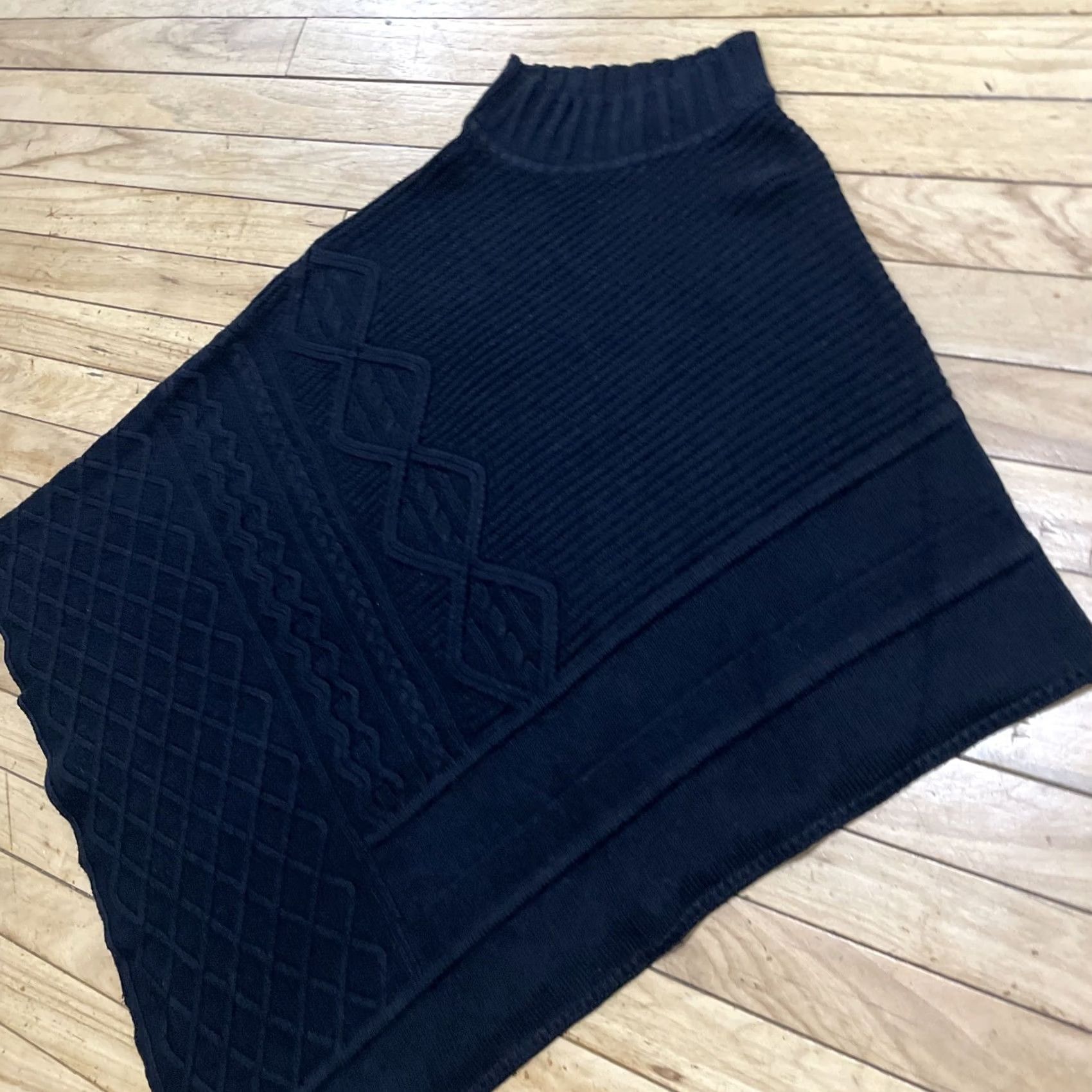 Vintage VINTAGE Ivy Knit Poncho Top Kafkan Cable Knit Black Women M Black Old Money Chic Sweater Ladies Casual Built-in Stretch 80s 90s y2k Size M / US 6-8 / IT 42-44 - 4 Thumbnail