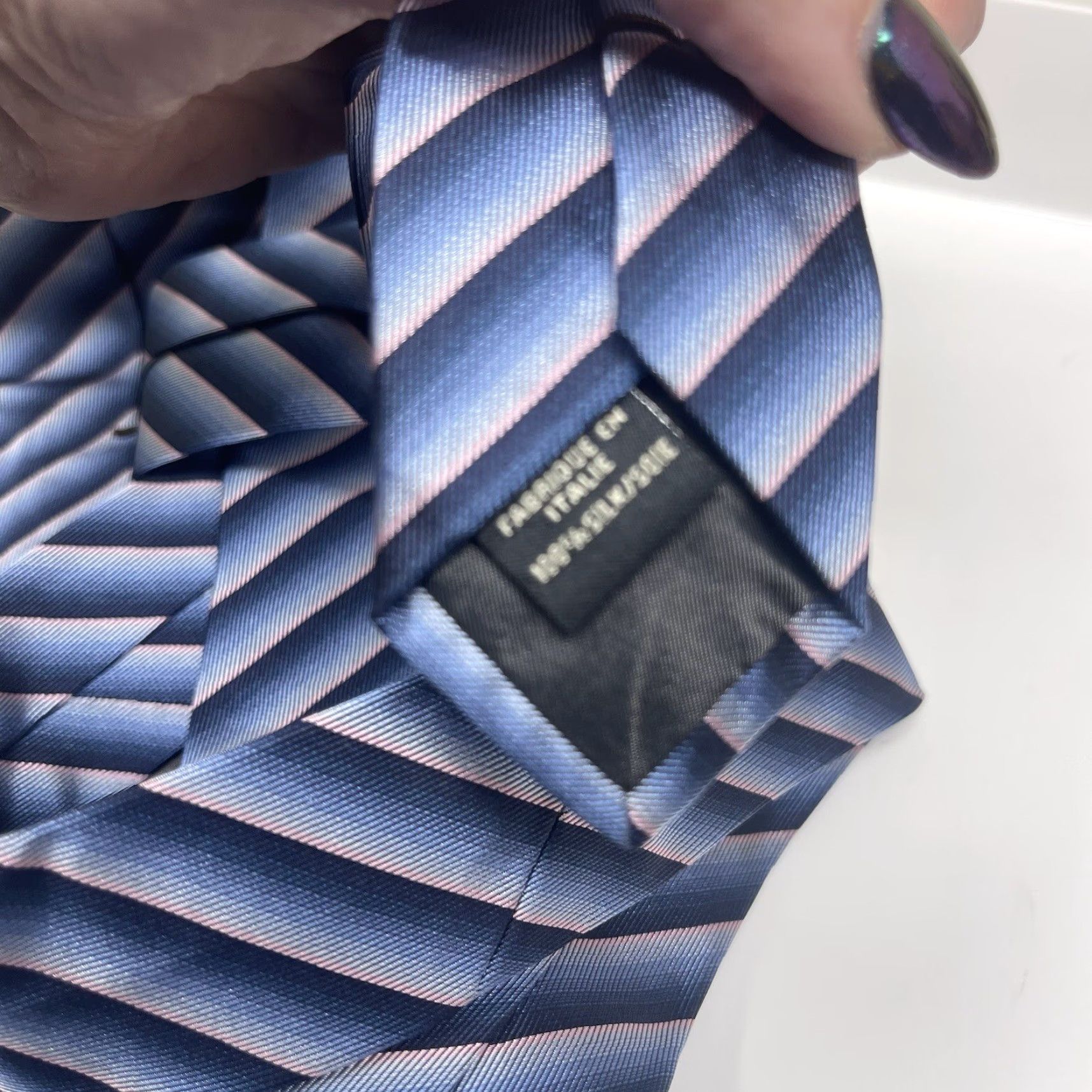 John Varvatos John Varvatos Tie Blue Gray Fade Silk Stripes Business USA Luxury Preppy Design - Designer Men’s Classic Silk Tie Size ONE SIZE - 5 Thumbnail