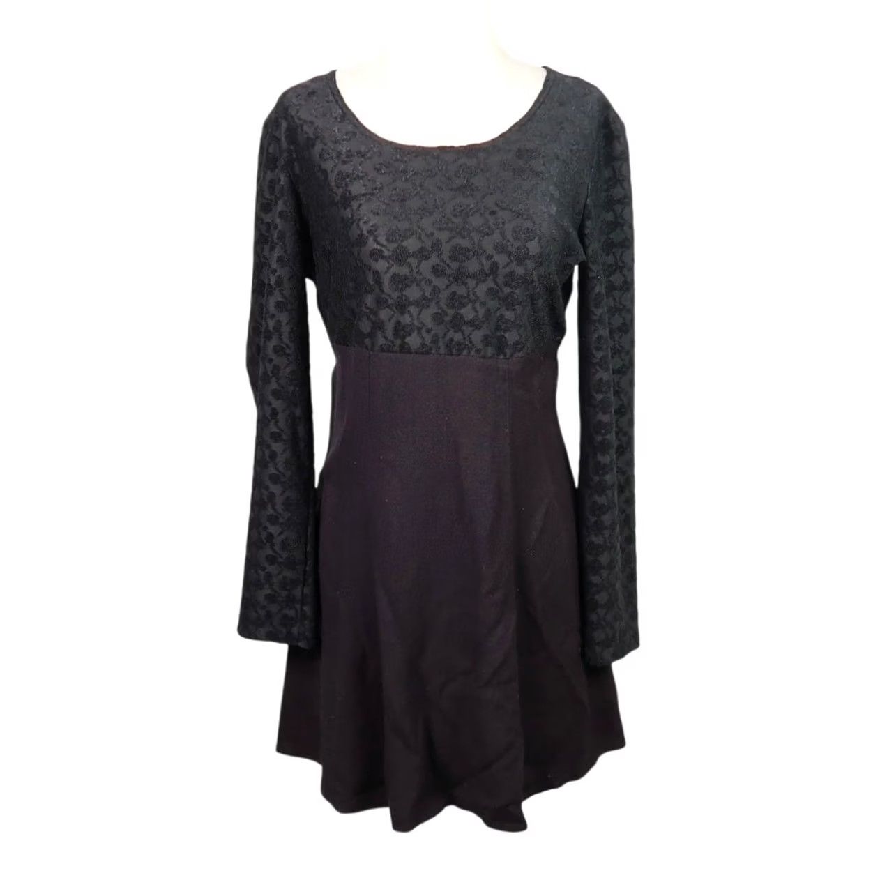 Vintage VINTAGE 90s Byer Too! black lace combo fit & flare mini dress Short Women Regular Size 6 7 Long Sleeve 90s Theme Mens/Womens Size M / US 6-8 / IT 42-44 - 2 Thumbnail