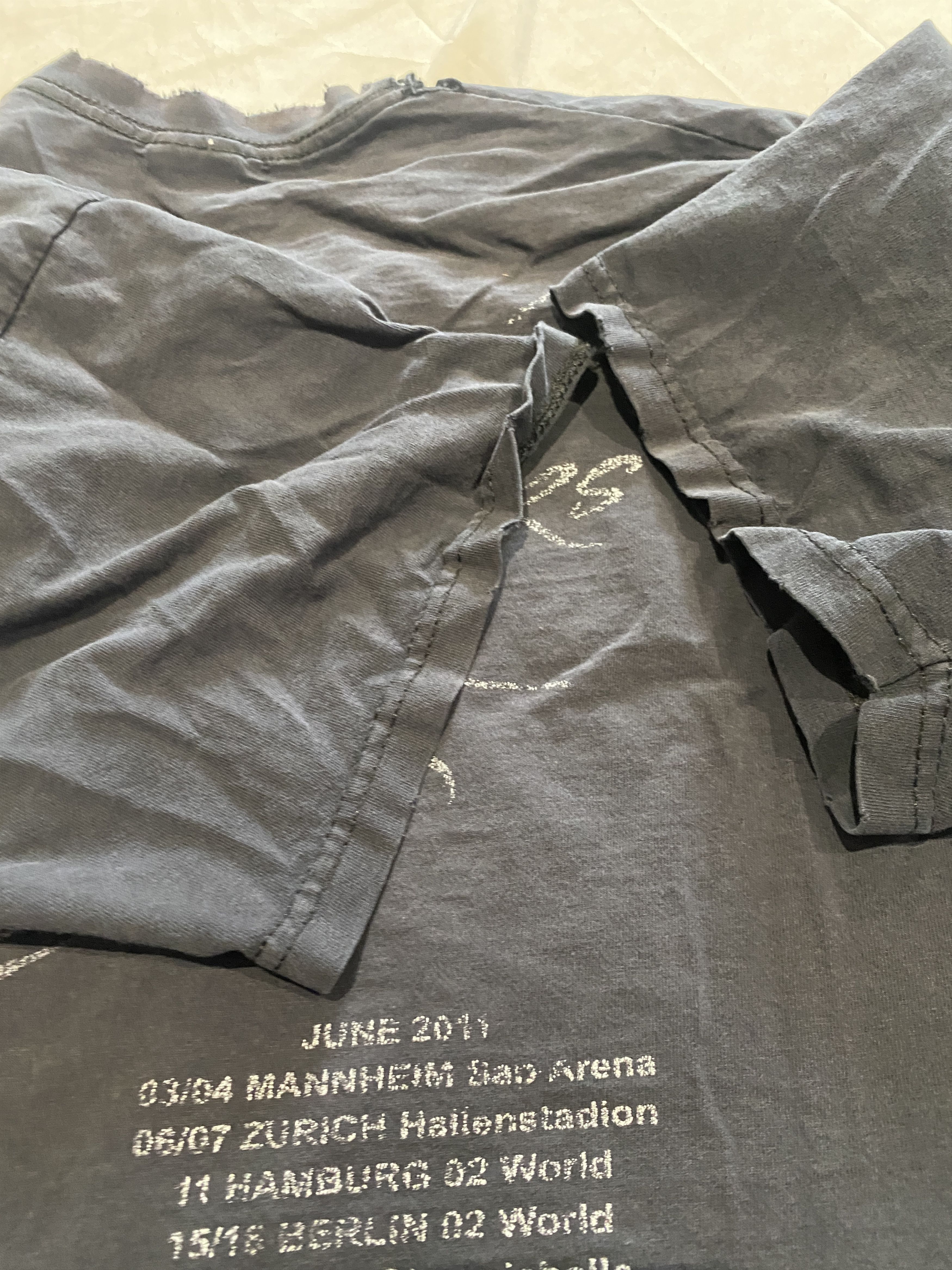 Vintage Roger Waters The Wall t-shirt tee Size US XL / EU 56 / 4 - 5 Thumbnail