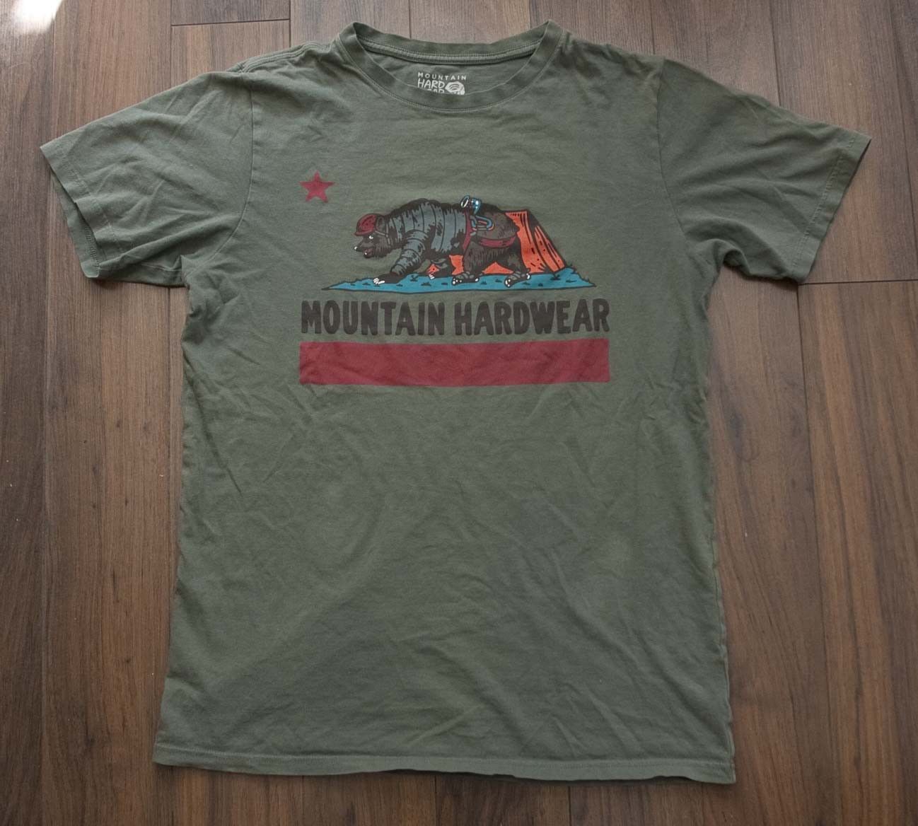 Mountain Hardwear Mountain Hardwear T Shirt Size M California Bear Size US M / EU 48-50 / 2 - 1 Thumbnail