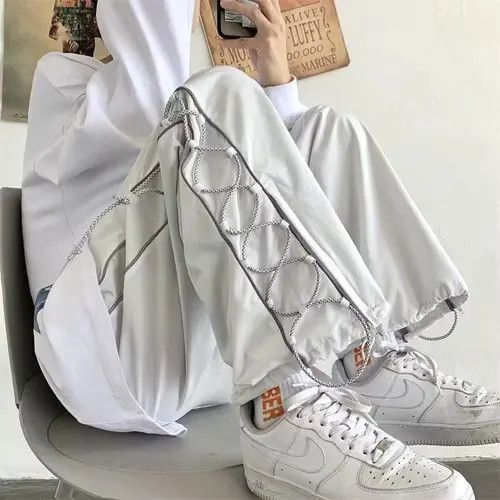 image of Streetwear White Cargo Men Oversize Wide Pants (Size 35)