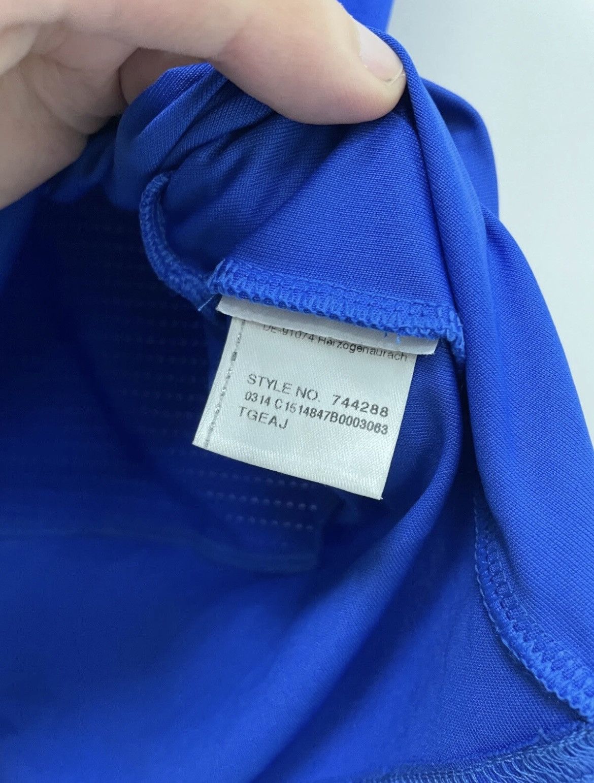 Puma ITALY 2014/2015 HOME SHIRT FOOTBALL SOCCER JERSEY PUMA Size US M / EU 48-50 / 2 - 7 Thumbnail