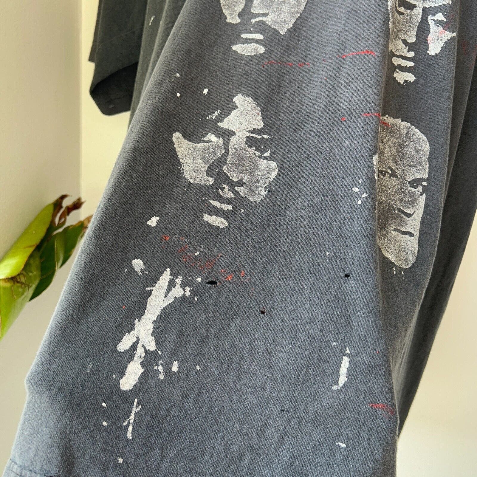 Metallica VINTAGE 1991 | Metallica Black Tour Thrashed Band T-Shirt L Size US L / EU 52-54 / 3 - 4 Thumbnail